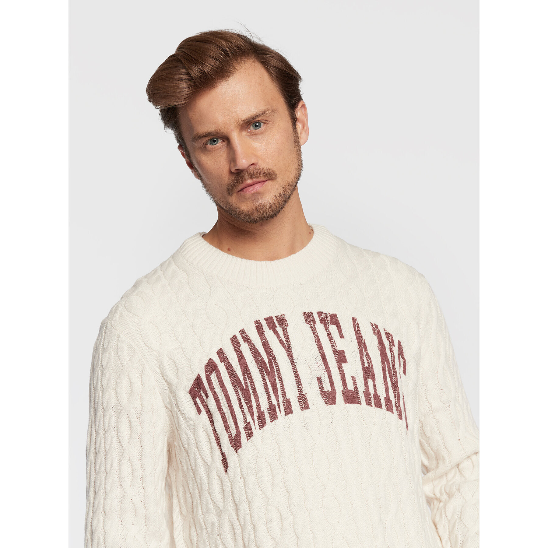 Tommy Jeans Пуловер Collegiate DM0DM15070 Бял Relaxed Fit - Pepit.bg