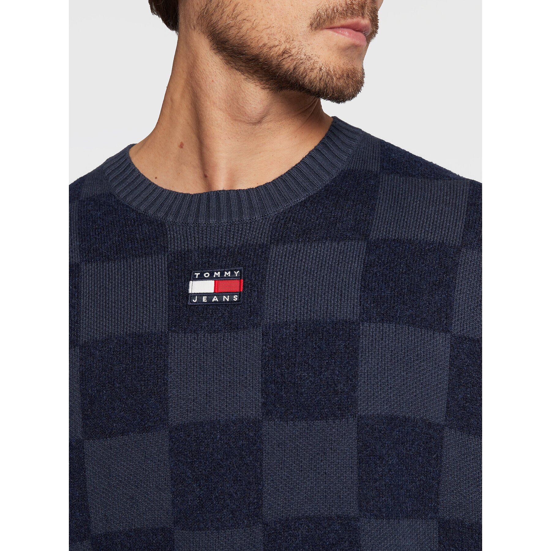 Tommy Jeans Пуловер Skater Checkerboard DM0DM15069 Тъмносин Relaxed Fit - Pepit.bg