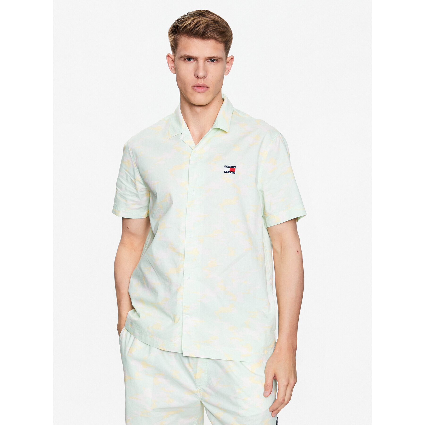 Tommy Jeans Риза DM0DM15933 Зелен Relaxed Fit - Pepit.bg