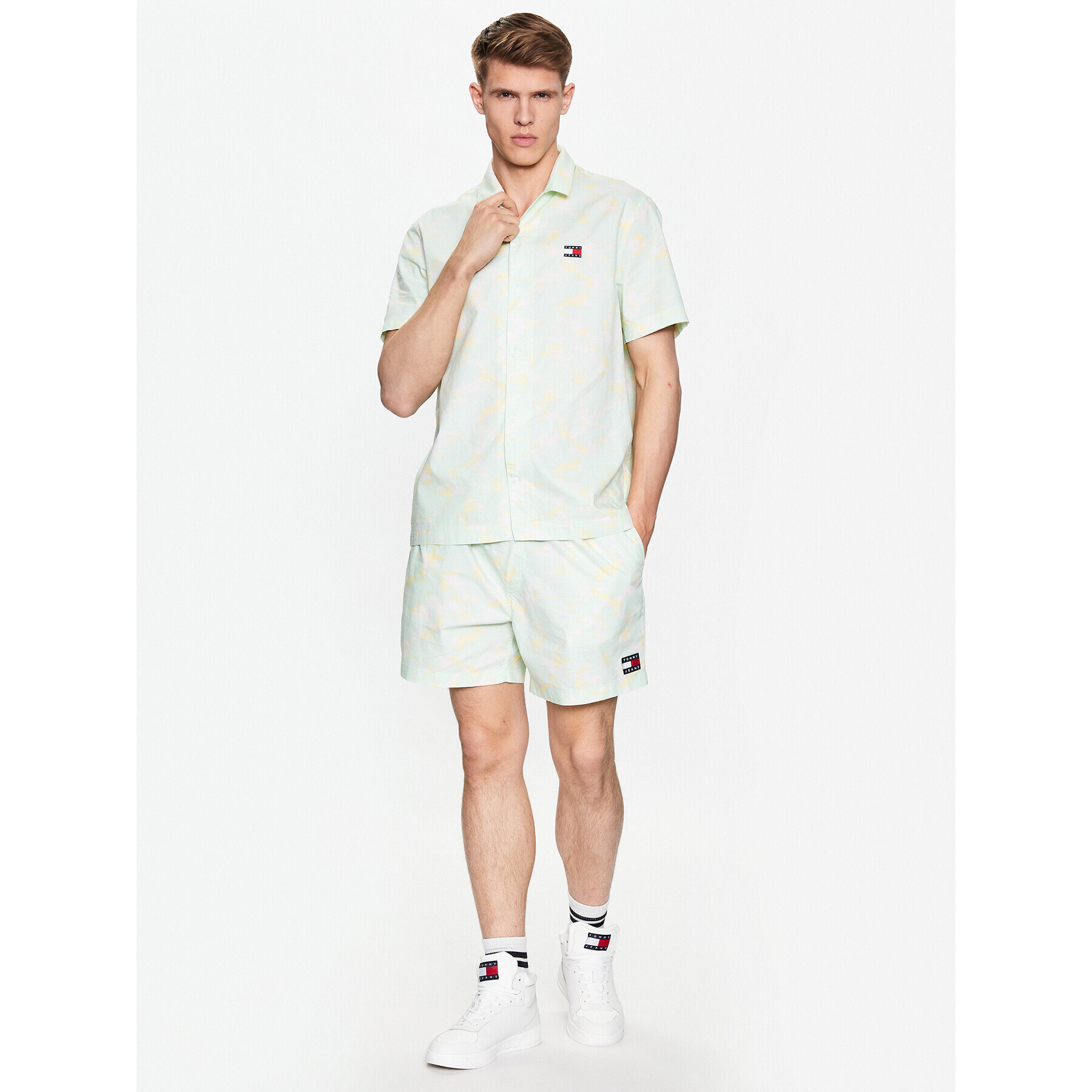 Tommy Jeans Риза DM0DM15933 Зелен Relaxed Fit - Pepit.bg