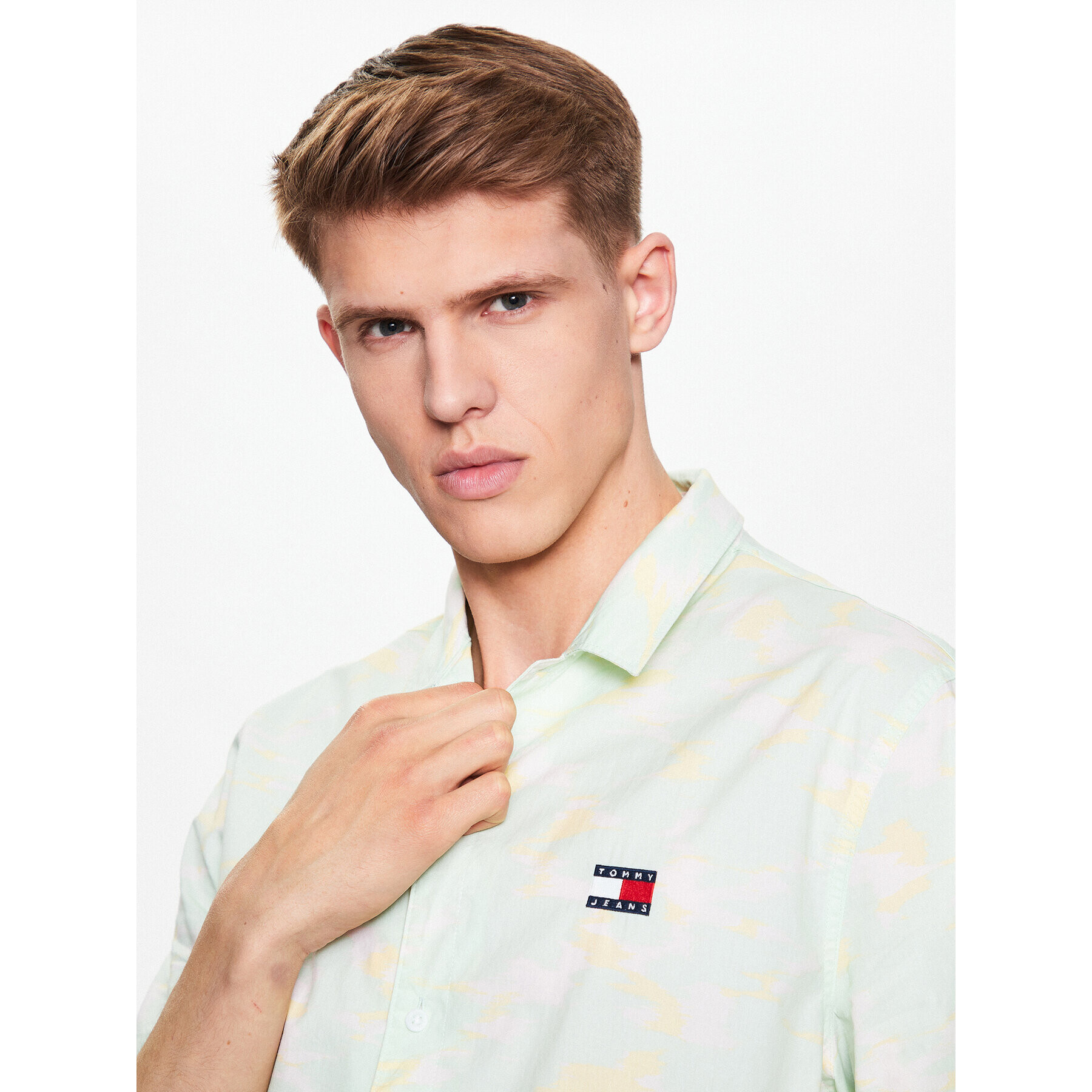 Tommy Jeans Риза DM0DM15933 Зелен Relaxed Fit - Pepit.bg