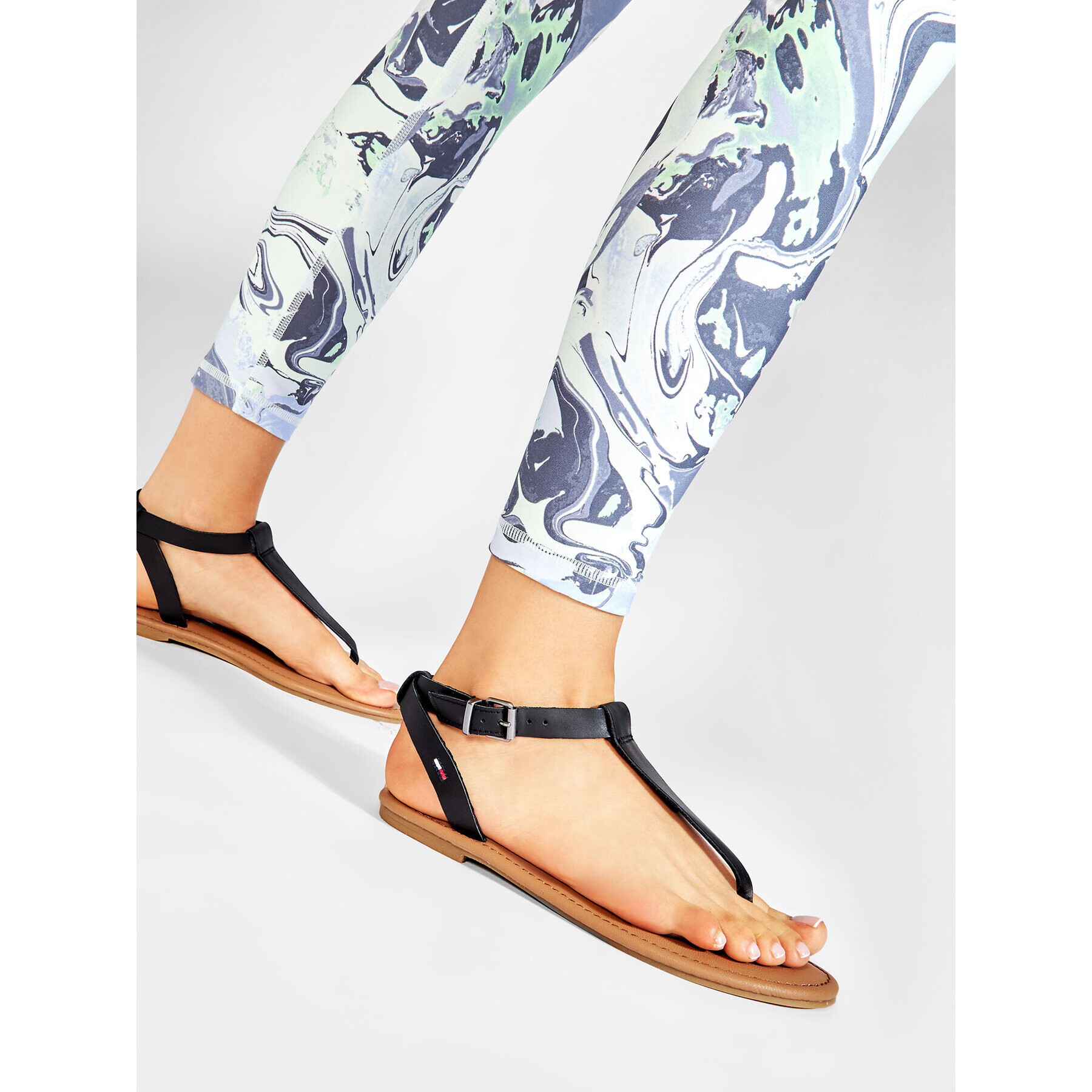 Tommy Jeans Сандали Essential Toe Post Flat Sandal EN0EN01316 Черен - Pepit.bg