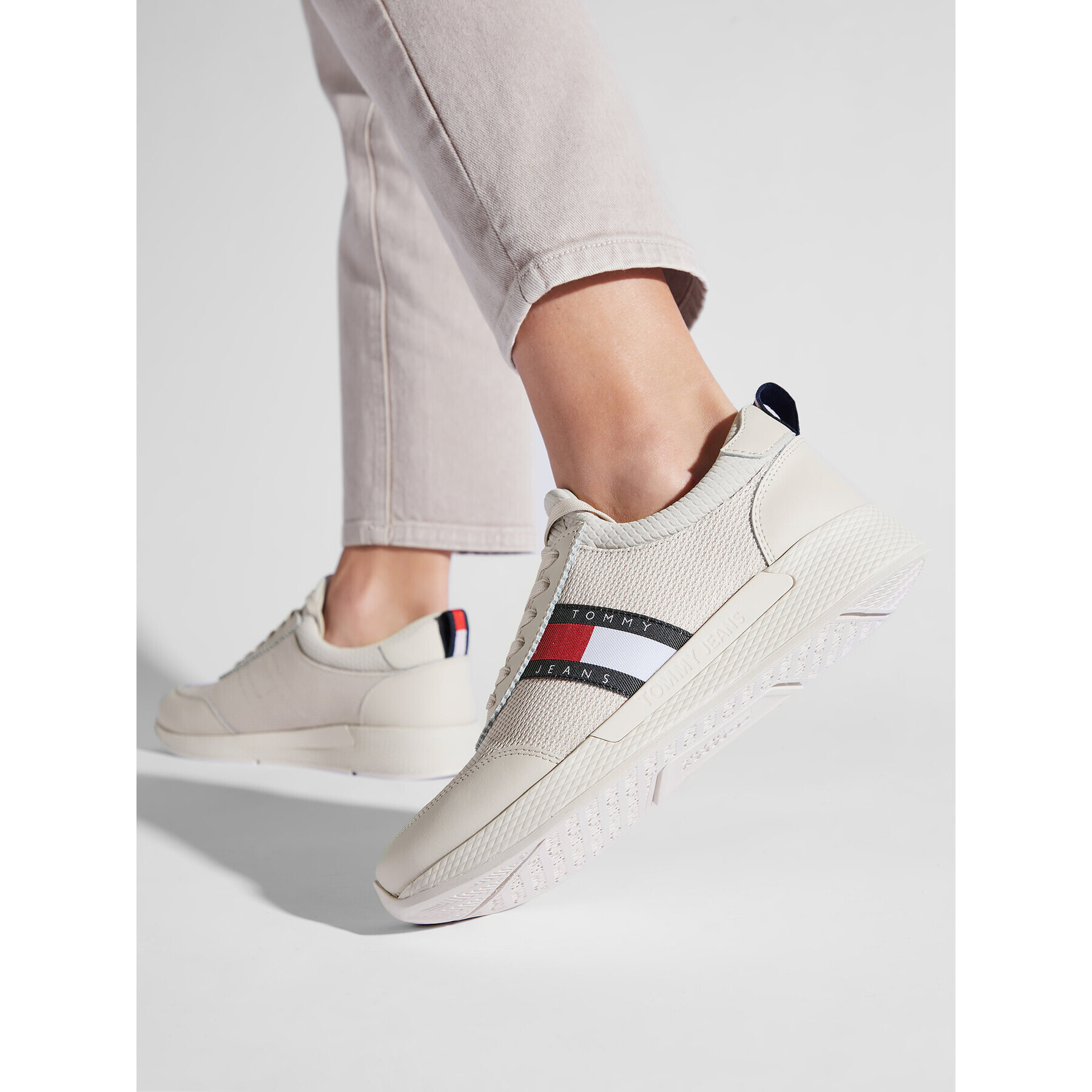 Tommy Jeans Сникърси Flexi Runner Wmn EN0EN01789 Бежов - Pepit.bg