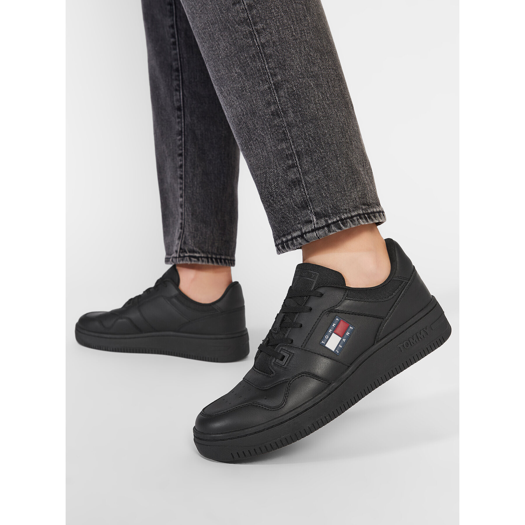 Tommy Jeans Сникърси Retro Basket EM0EM00955 Черен - Pepit.bg