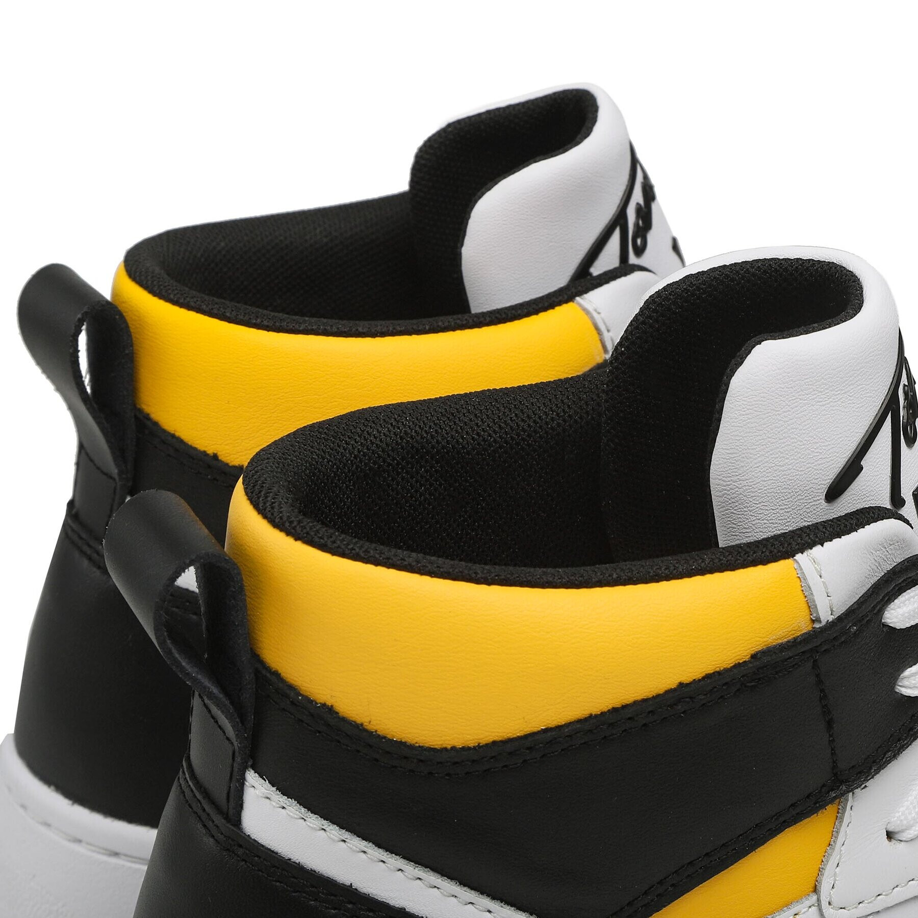Tommy Jeans Сникърси Retro Basket Mid Cut EM0EM01142 Бял - Pepit.bg