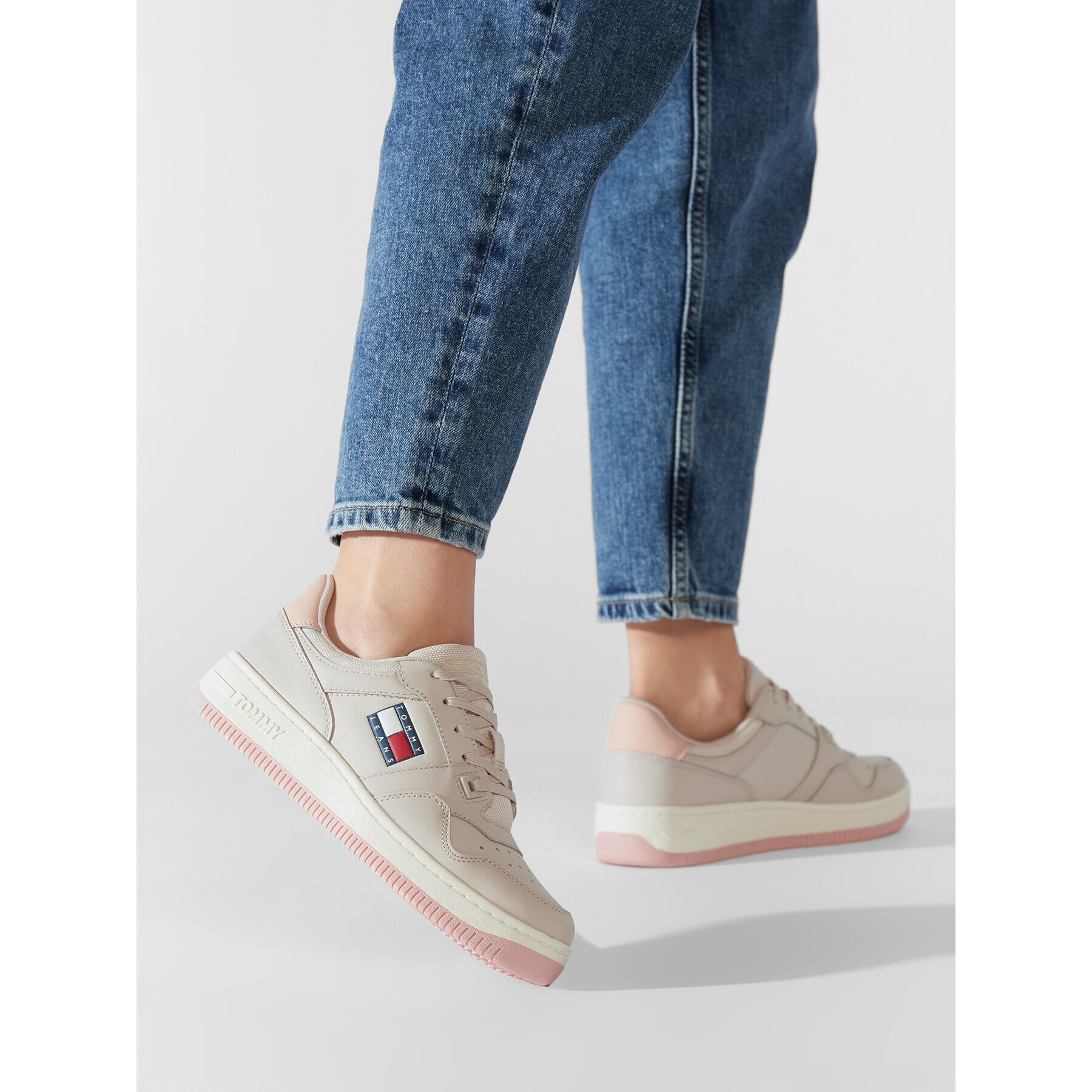 Tommy Jeans Сникърси Retro Basket Wmn EN0EN01723 Бежов - Pepit.bg