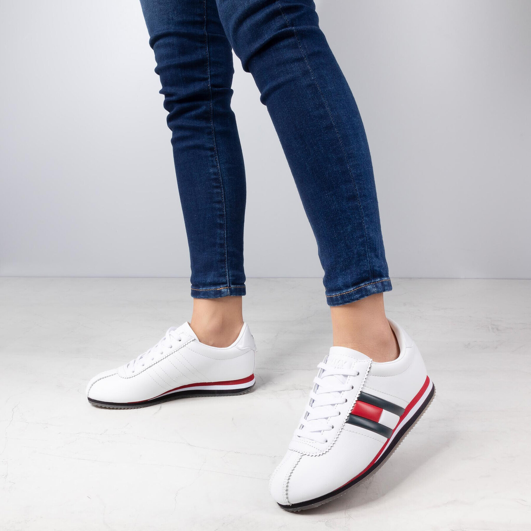 Tommy Jeans Сникърси Wmns Retro Flag Sneaker EN0EN00874 Бял - Pepit.bg