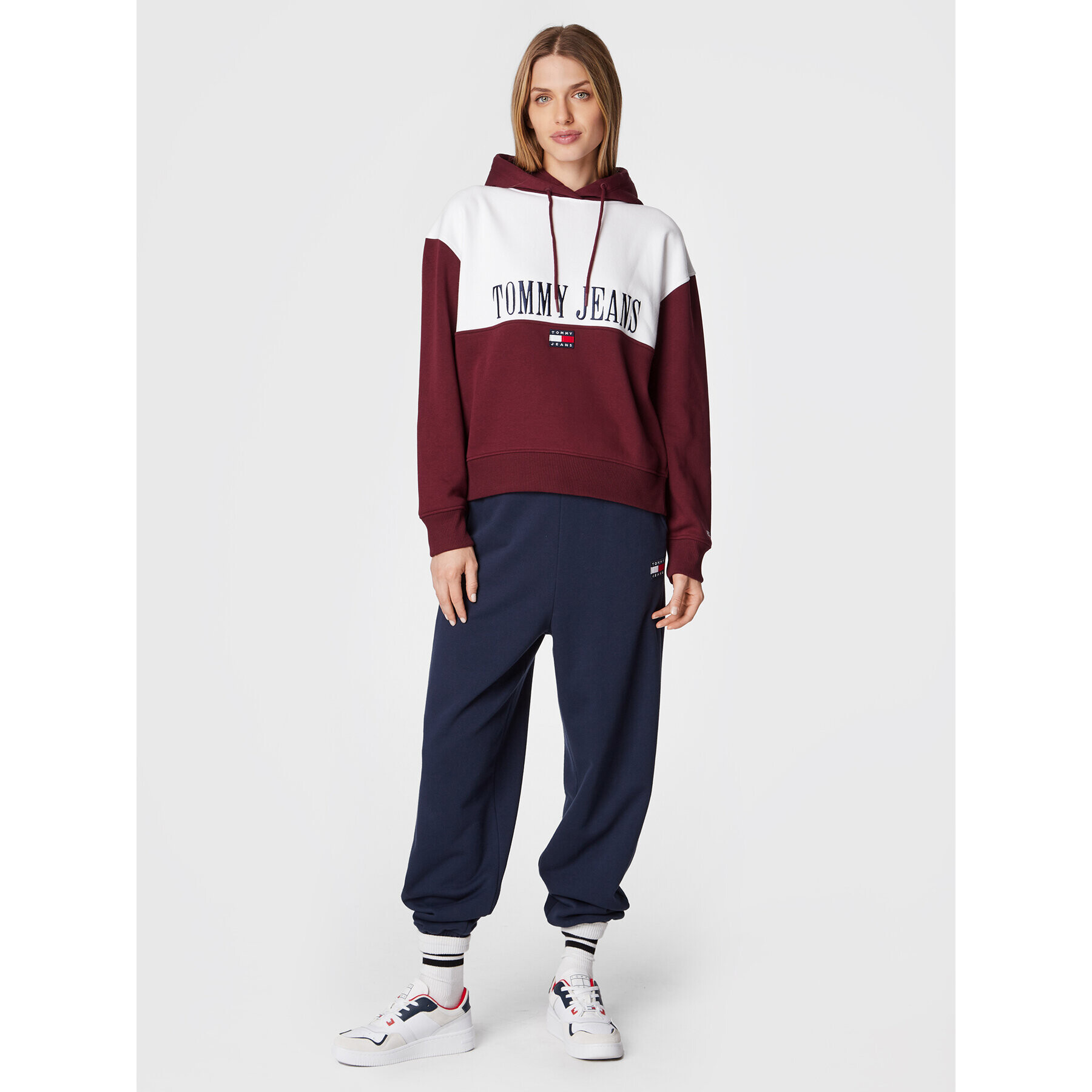 Tommy Jeans Суитшърт Archive DW0DW14345 Бордо Relaxed Fit - Pepit.bg