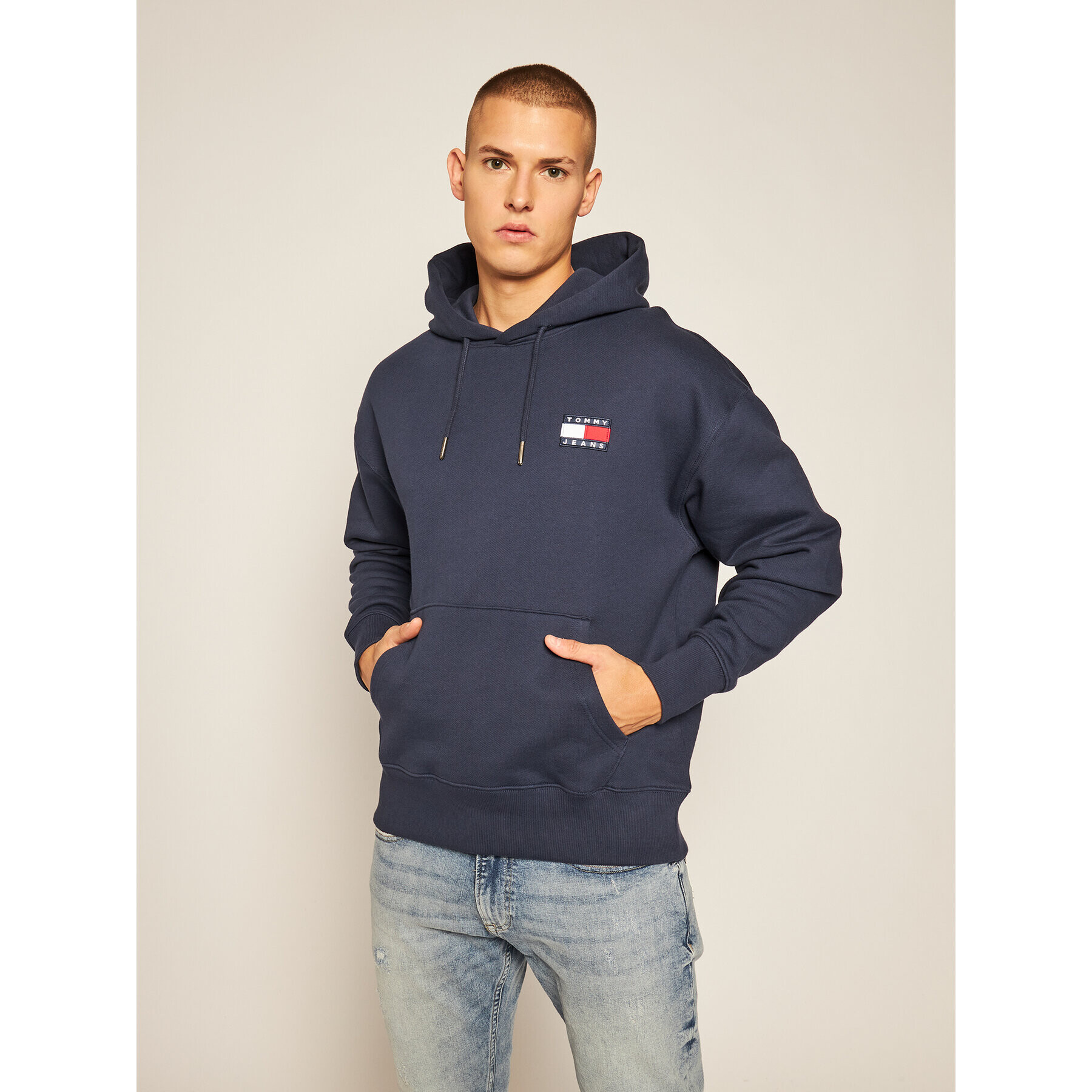 Tommy Jeans Суитшърт Badge DM0DM06593 Тъмносин Regular Fit - Pepit.bg