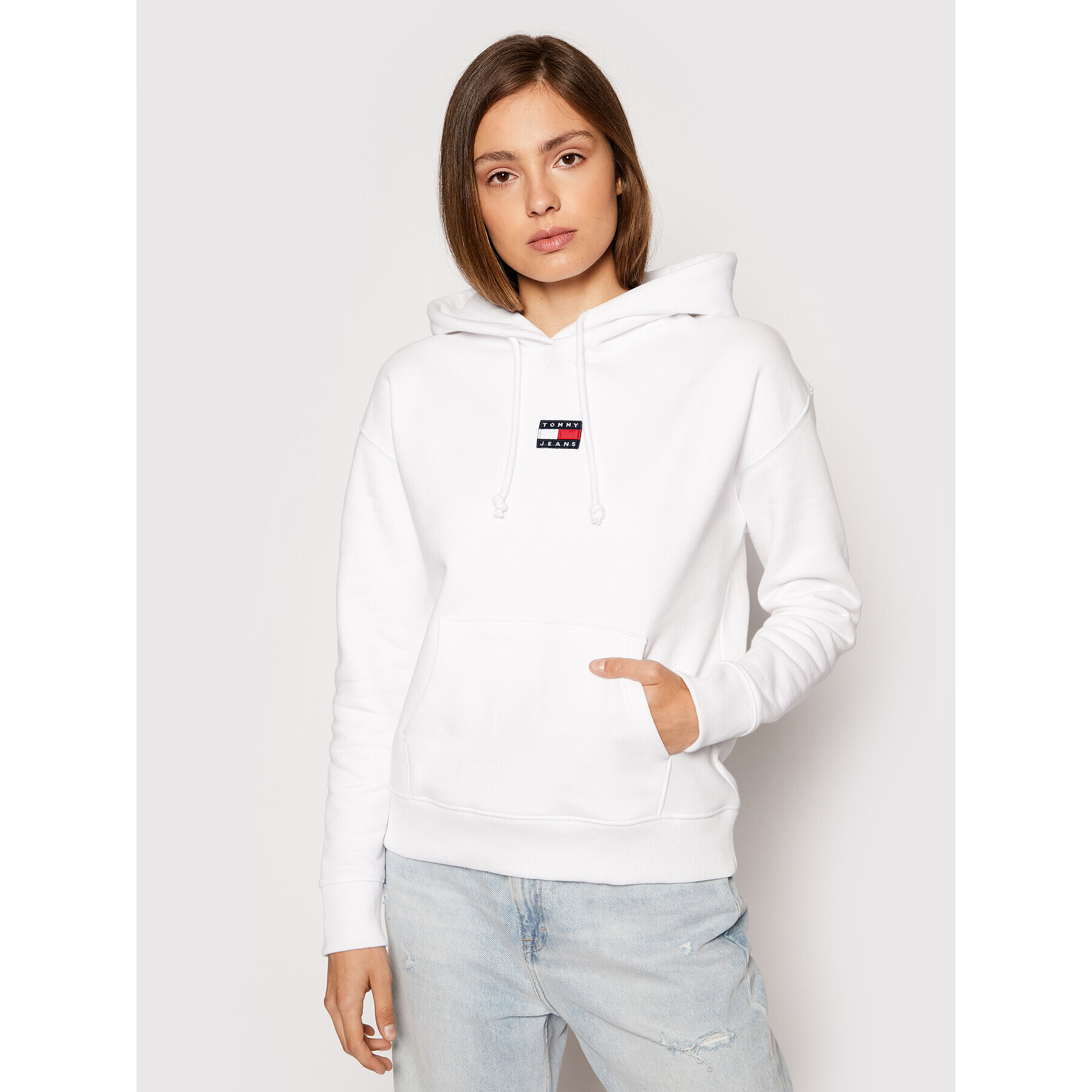 Tommy Jeans Суитшърт Center Badge DW0DW10403 Бял Regular Fit - Pepit.bg