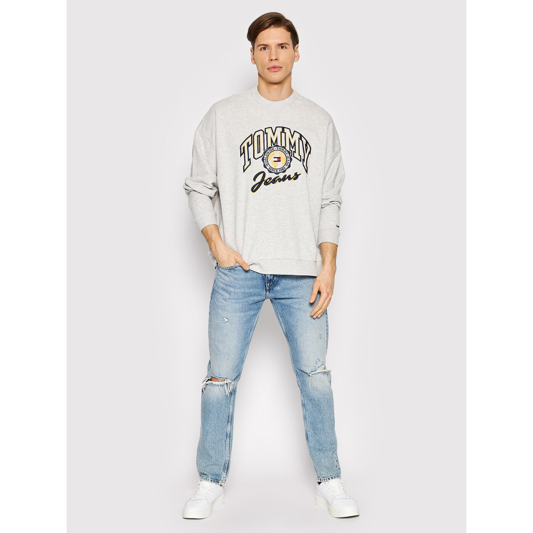 Tommy Jeans Суитшърт College Archive DM0DM12948 Сив Regular Fit - Pepit.bg