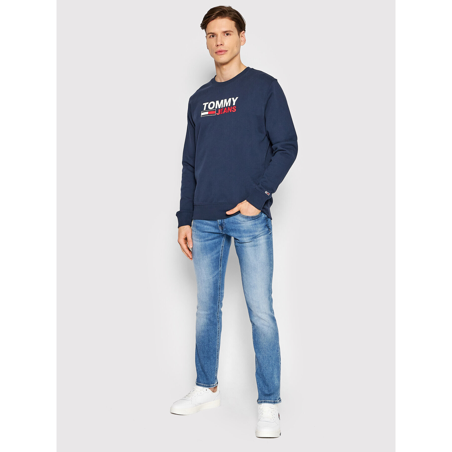 Tommy Jeans Суитшърт Corp Logo DM0DM12938 Тъмносин Regular Fit - Pepit.bg