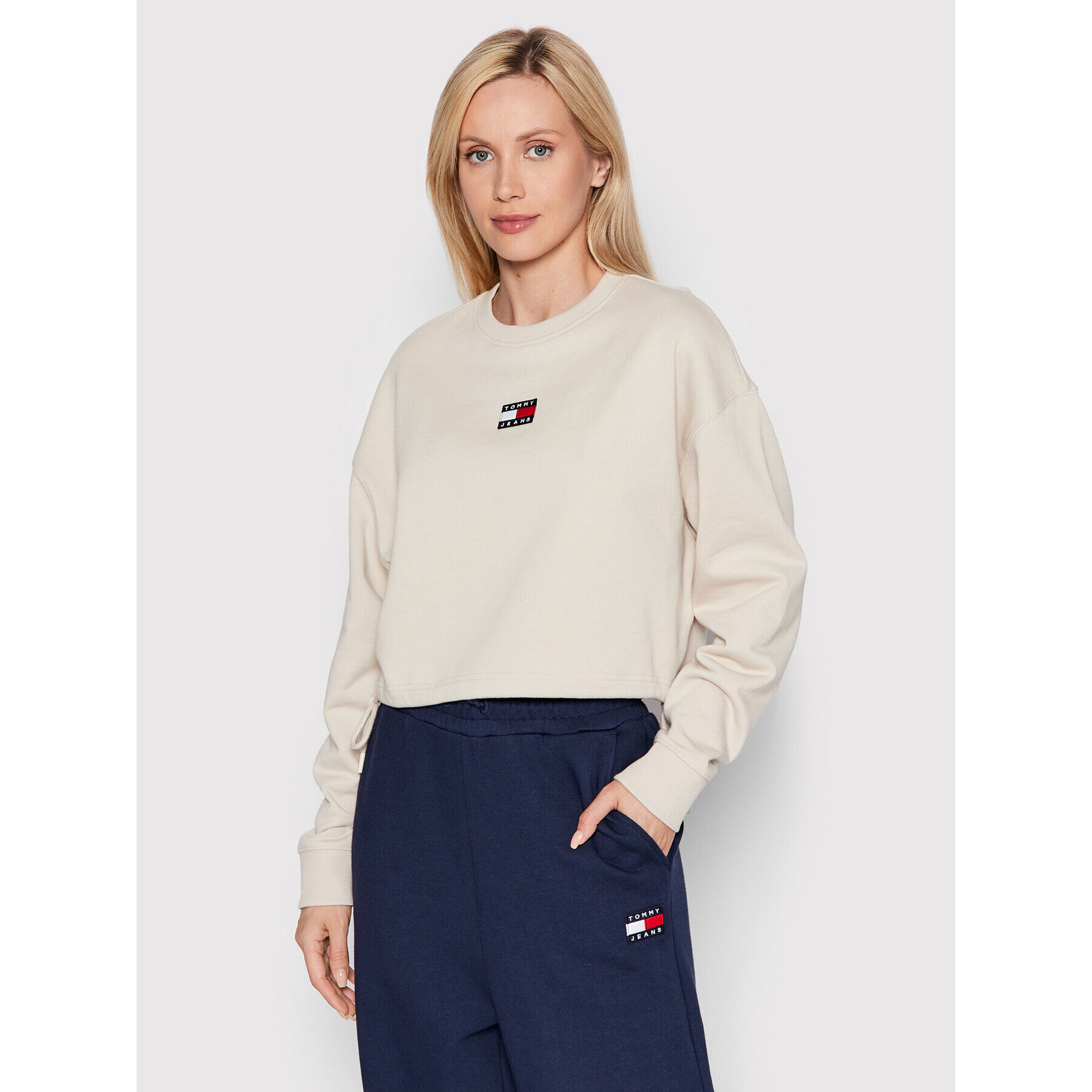 Tommy Jeans Суитшърт Crop Badge DW0DW12722 Бежов Relaxed Fit - Pepit.bg