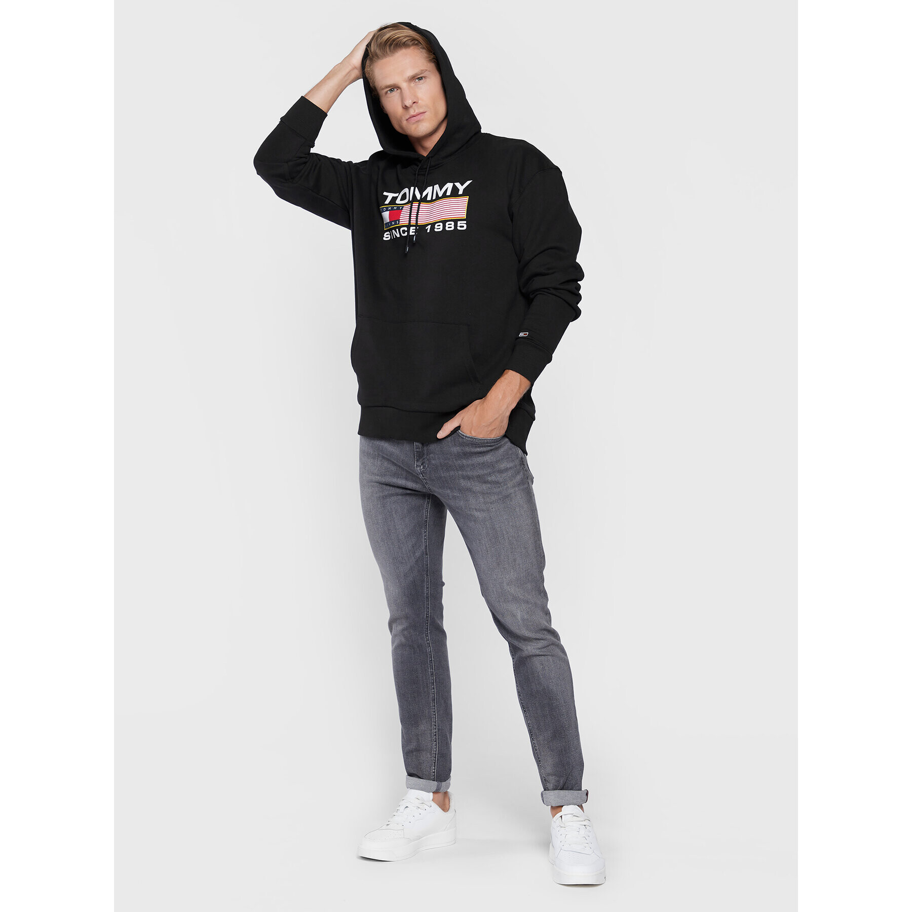 Tommy Jeans Суитшърт DM0DM15009 Черен Regular Fit - Pepit.bg