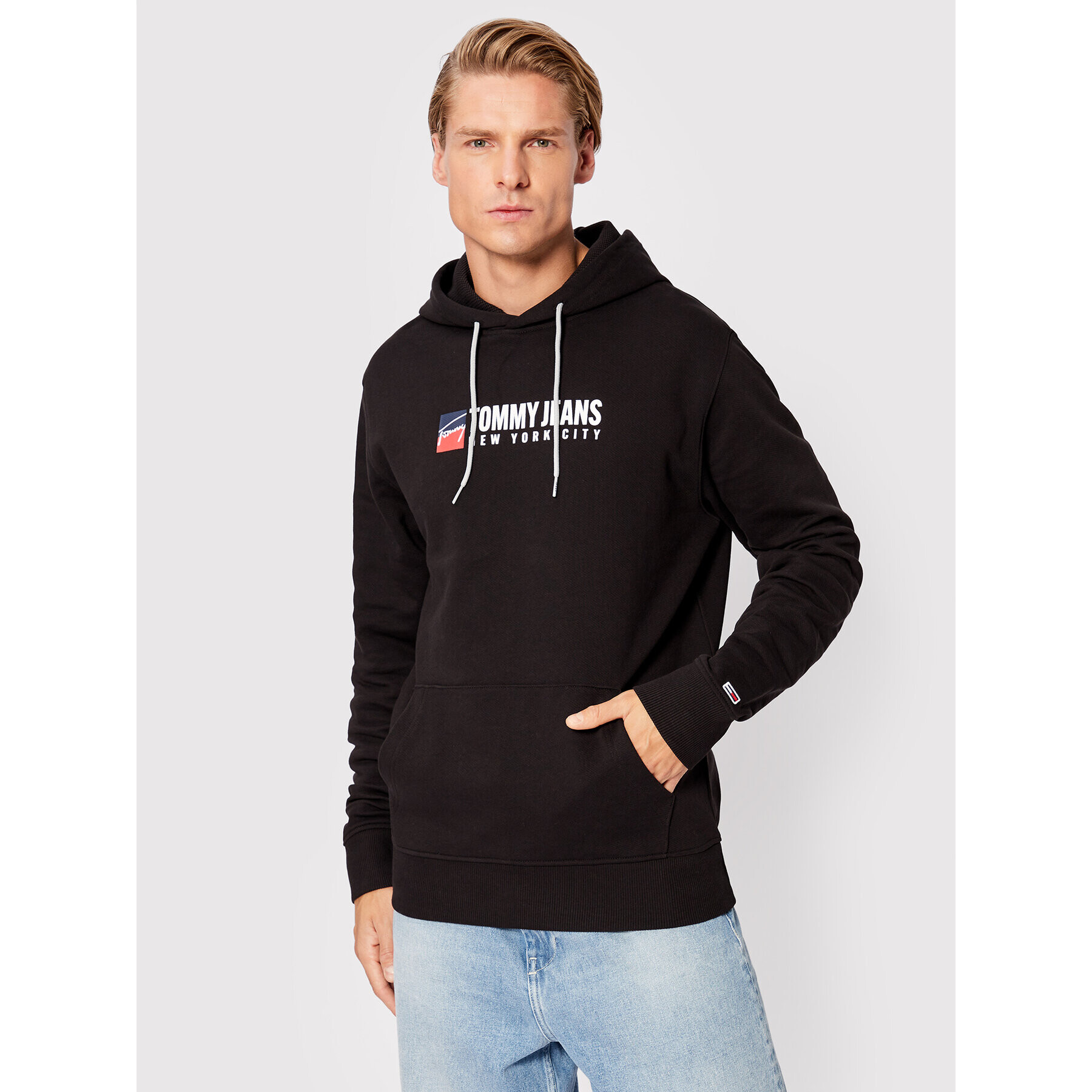 Tommy Jeans Суитшърт Entry Athletics DM0DM13878 Черен Regular Fit - Pepit.bg