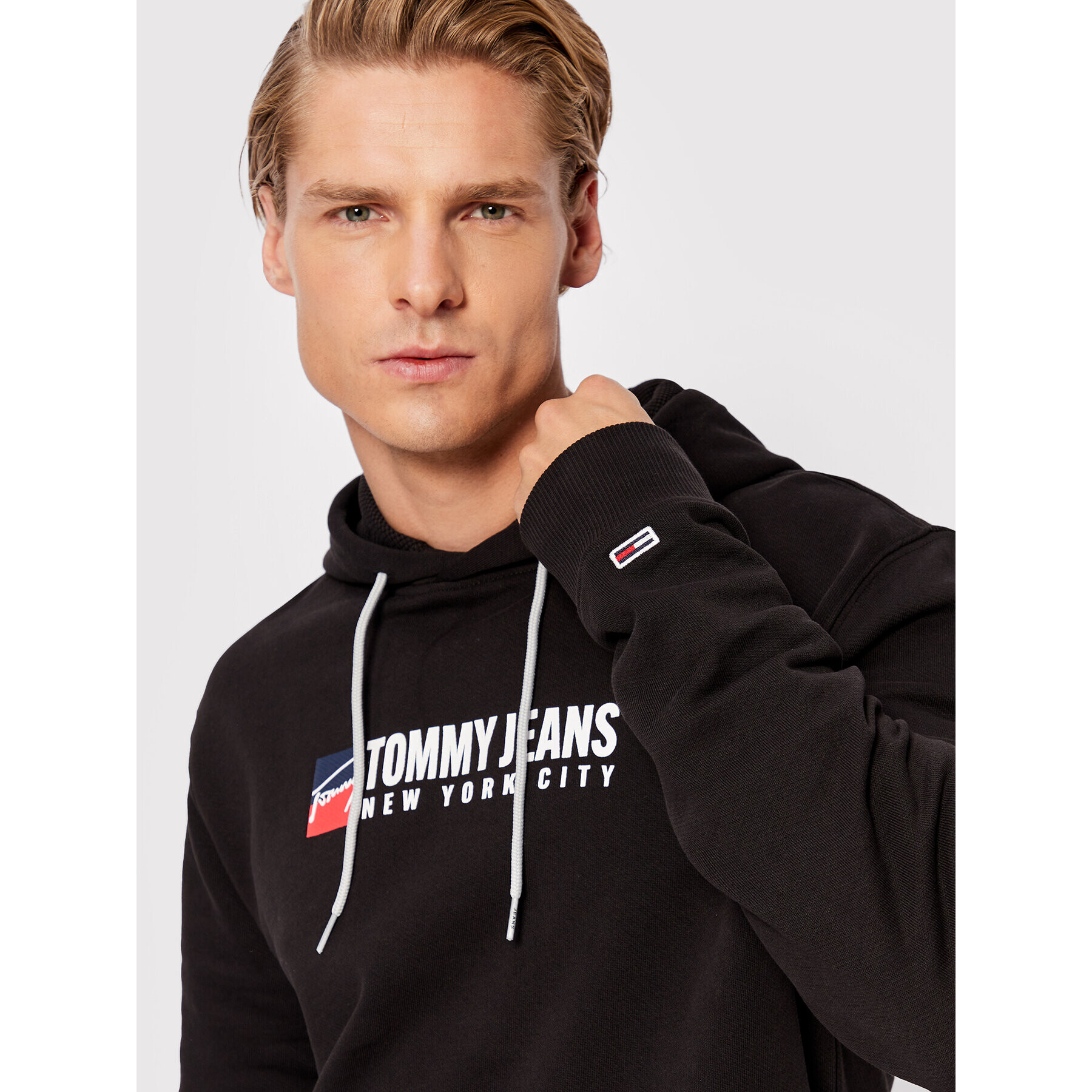 Tommy Jeans Суитшърт Entry Athletics DM0DM13878 Черен Regular Fit - Pepit.bg