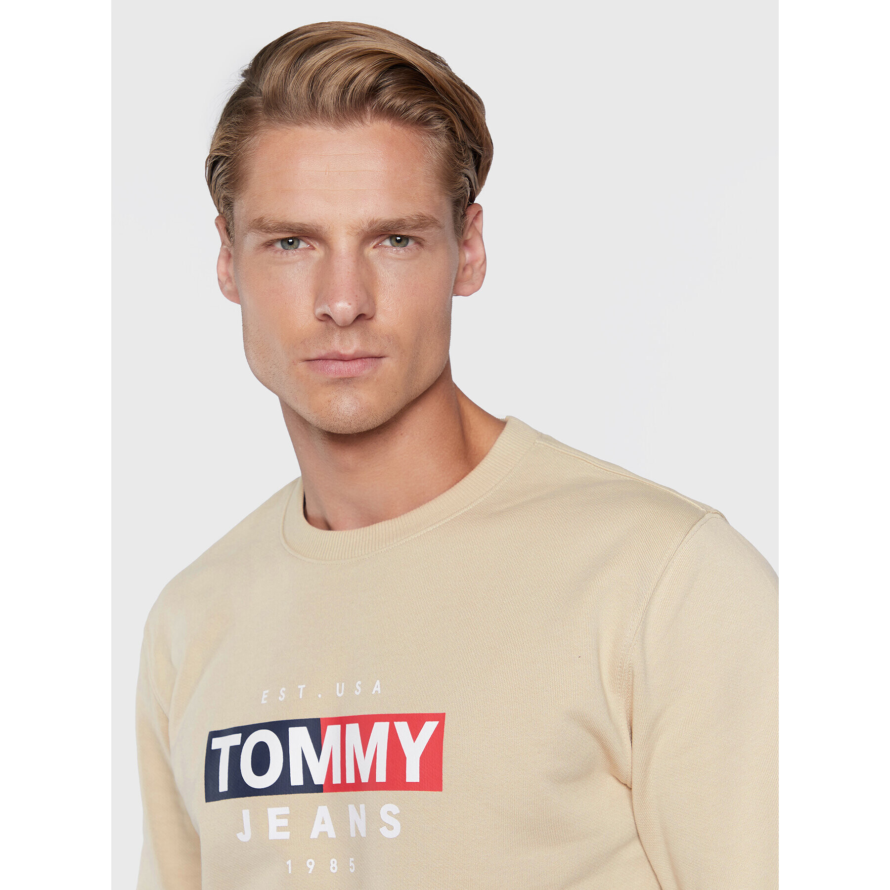 Tommy Jeans Суитшърт Entry Flag DM0DM14341 Бежов Regular Fit - Pepit.bg