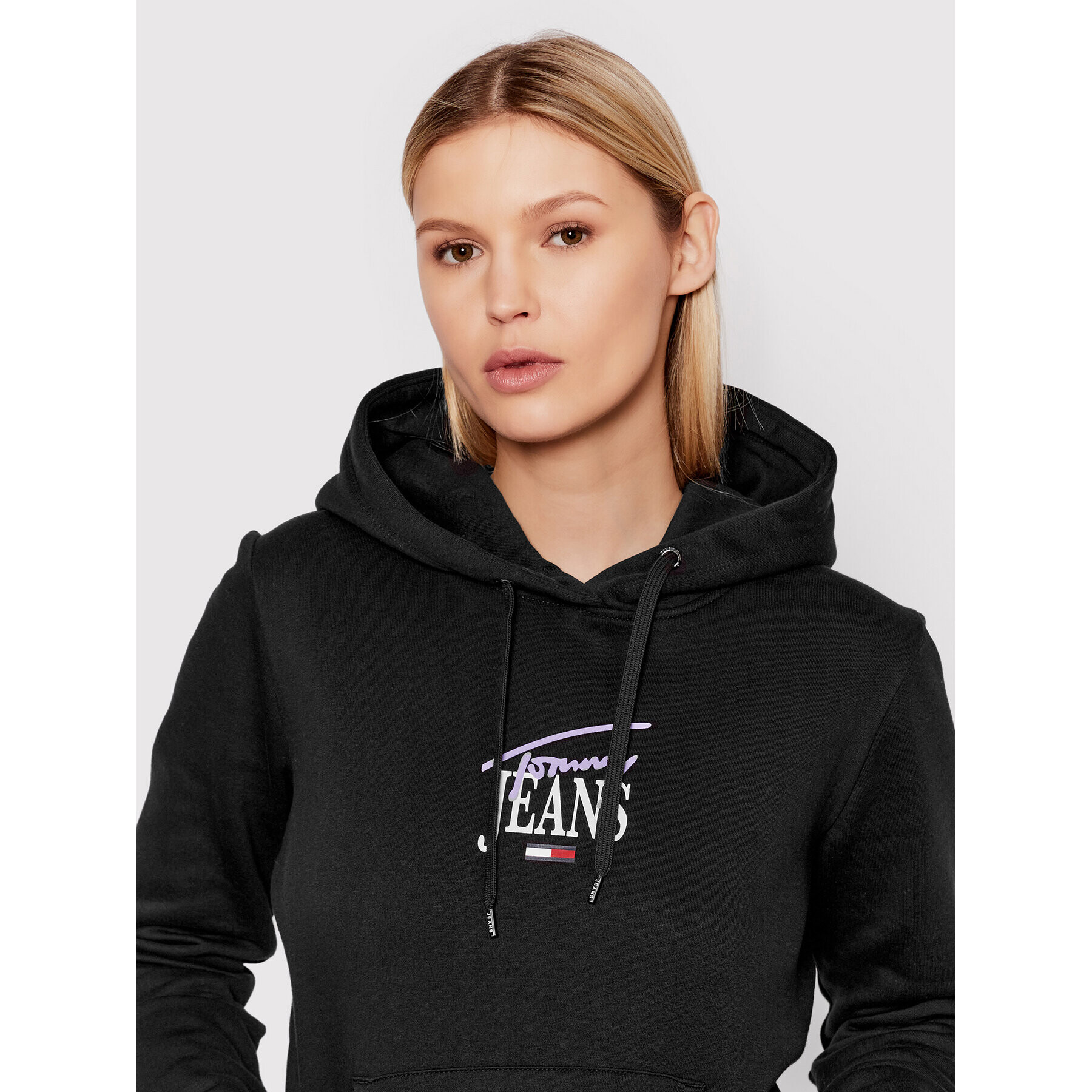 Tommy Jeans Суитшърт Essential DW0DW11824 Черен Regular Fit - Pepit.bg