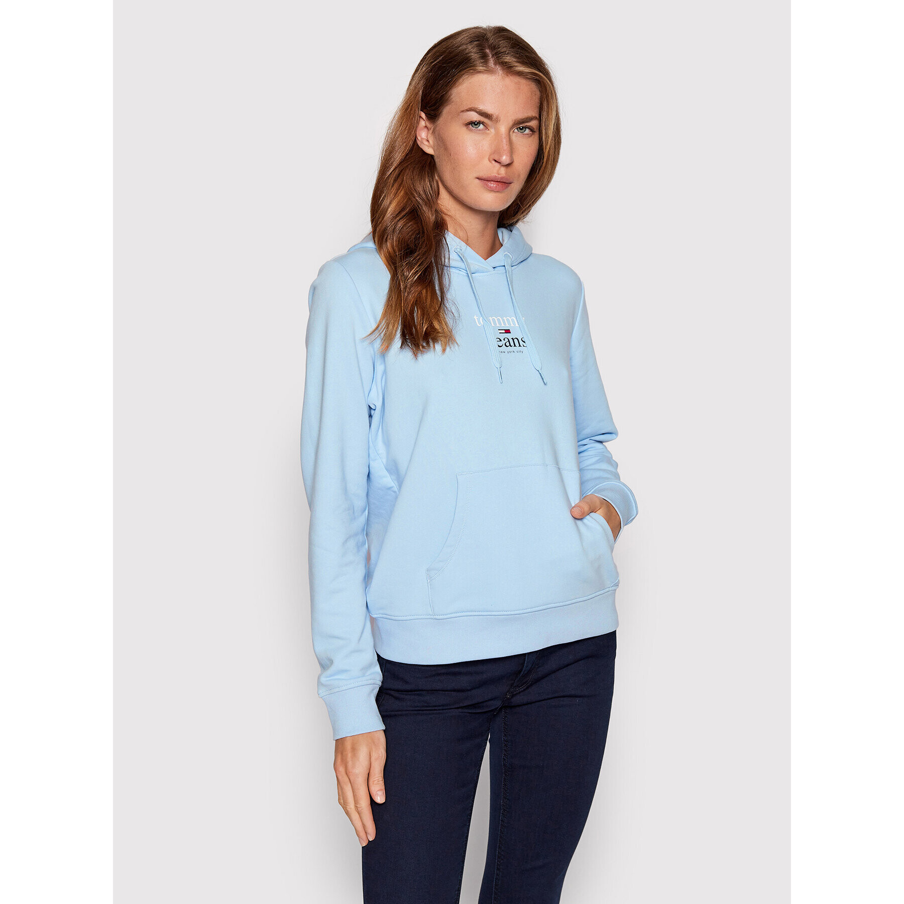 Tommy Jeans Суитшърт Essential DW0DW13573 Син Regular Fit - Pepit.bg