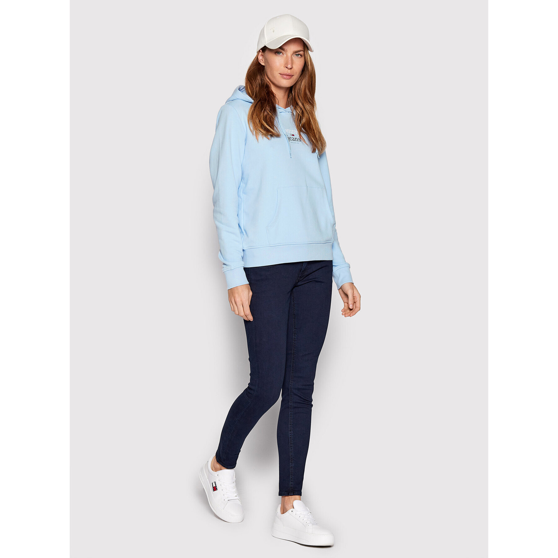 Tommy Jeans Суитшърт Essential DW0DW13573 Син Regular Fit - Pepit.bg