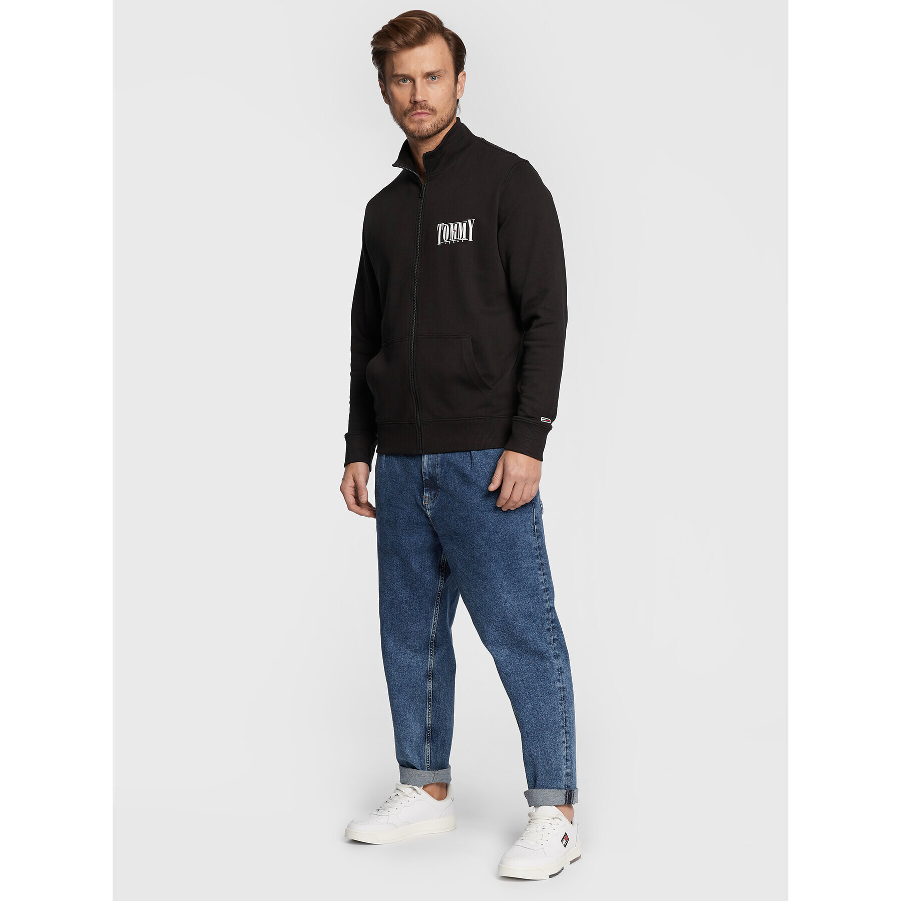 Tommy Jeans Суитшърт Essential Graphic DM0DM15008 Черен Regular Fit - Pepit.bg