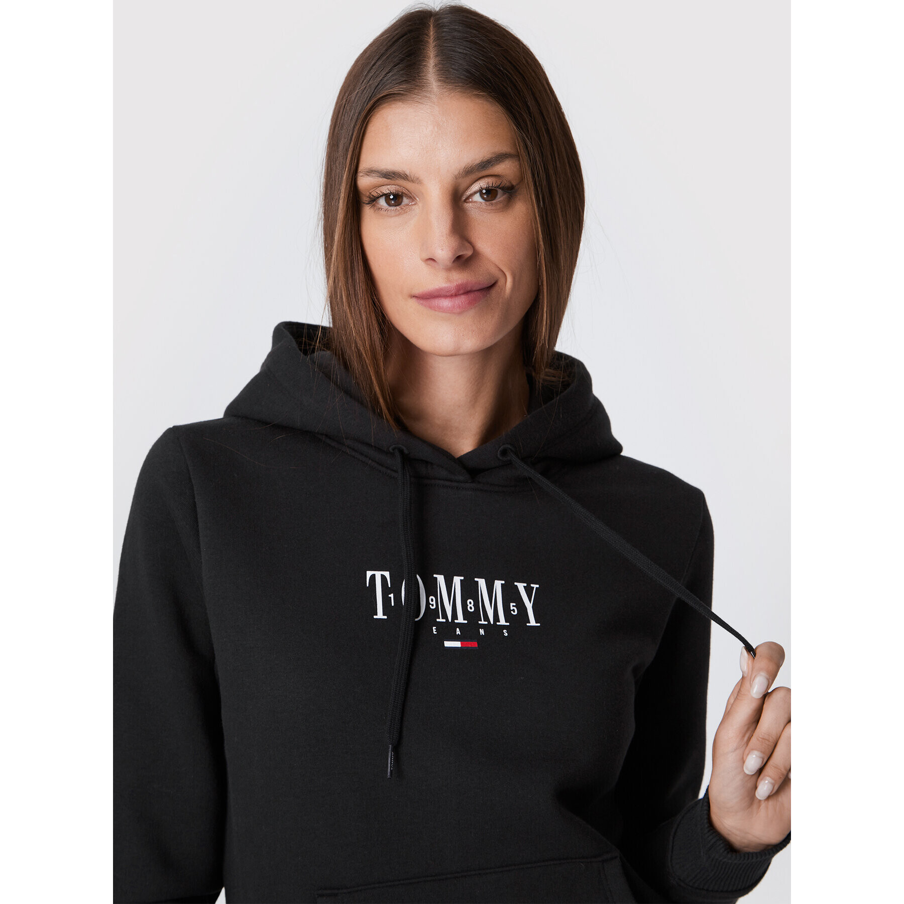 Tommy Jeans Суитшърт Essential Logo DW0DW12723 Черен Regular Fit - Pepit.bg