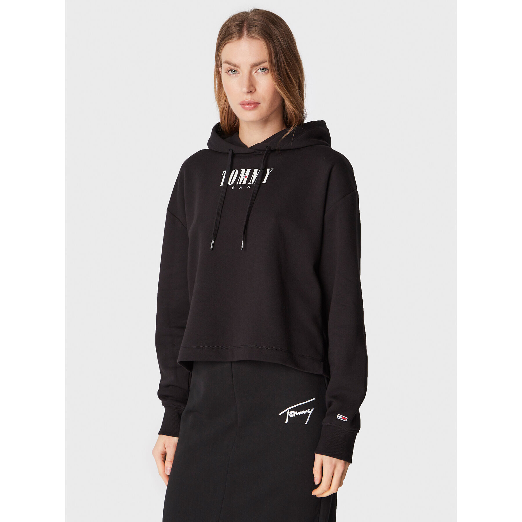 Tommy Jeans Суитшърт Essential Logo DW0DW14327 Черен Relaxed Fit - Pepit.bg