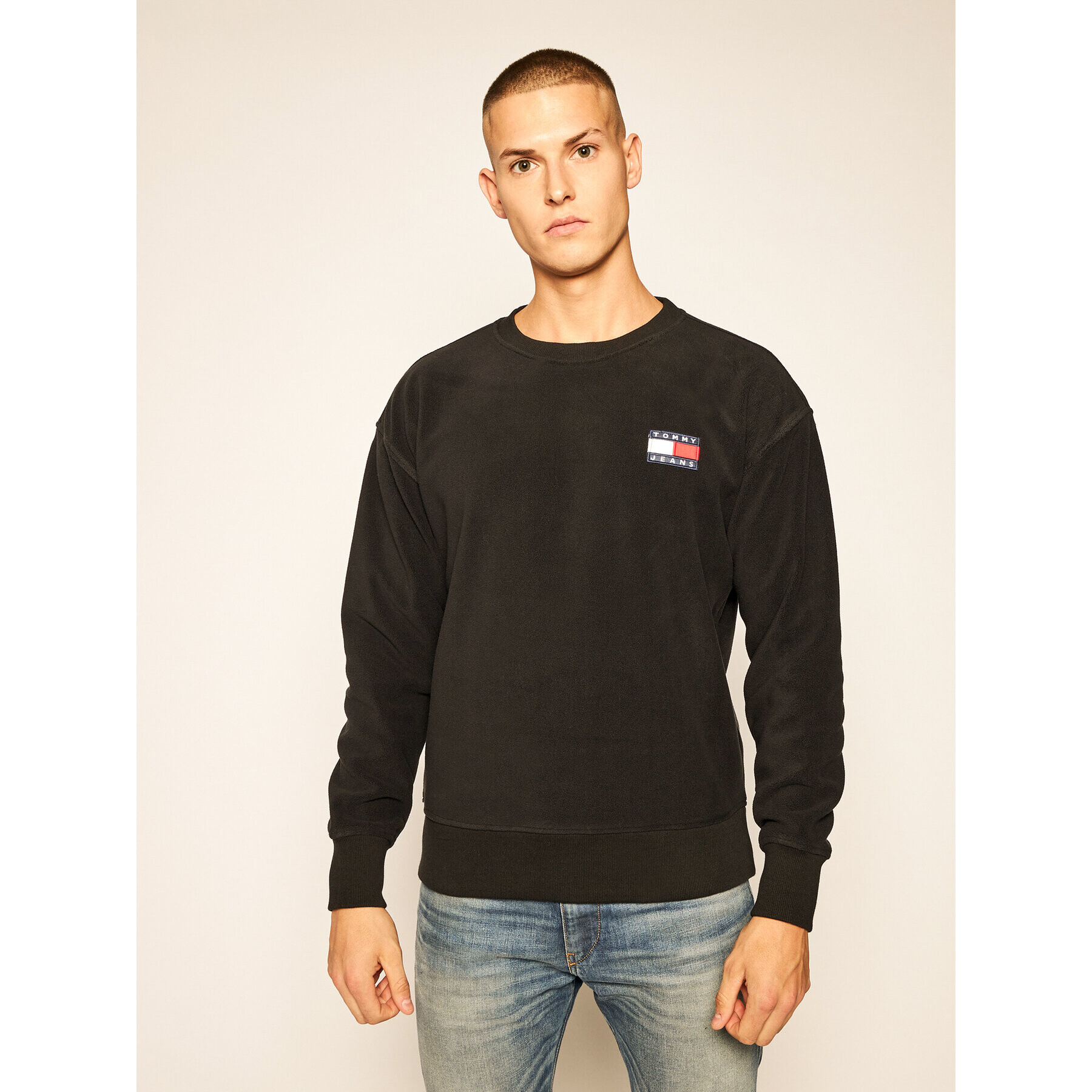 Tommy Jeans Суитшърт Fleece Badge Crew DM0DM08728 Черен Regular Fit - Pepit.bg