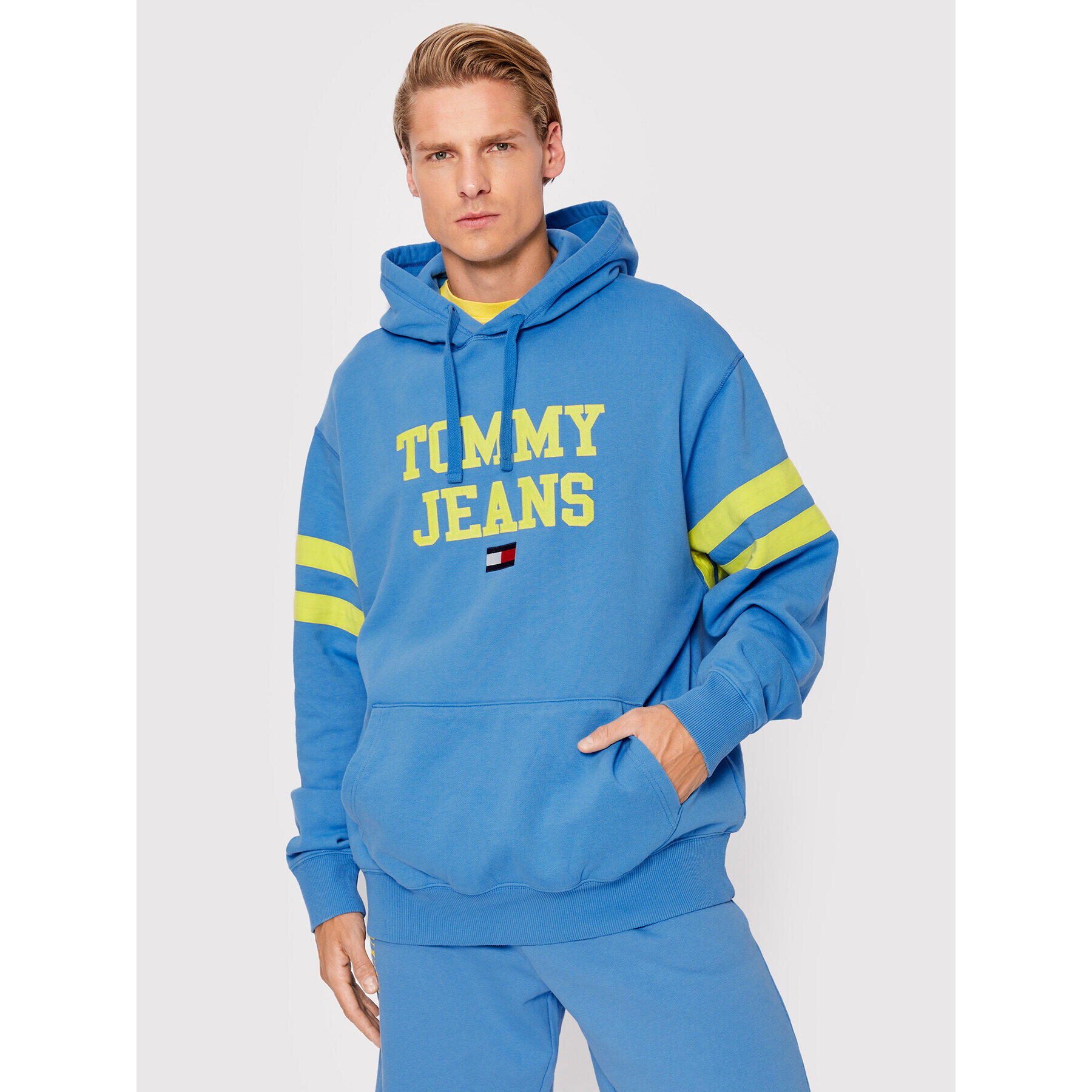 Tommy Jeans Суитшърт Graphic DM0DM14944 Син Regular Fit - Pepit.bg