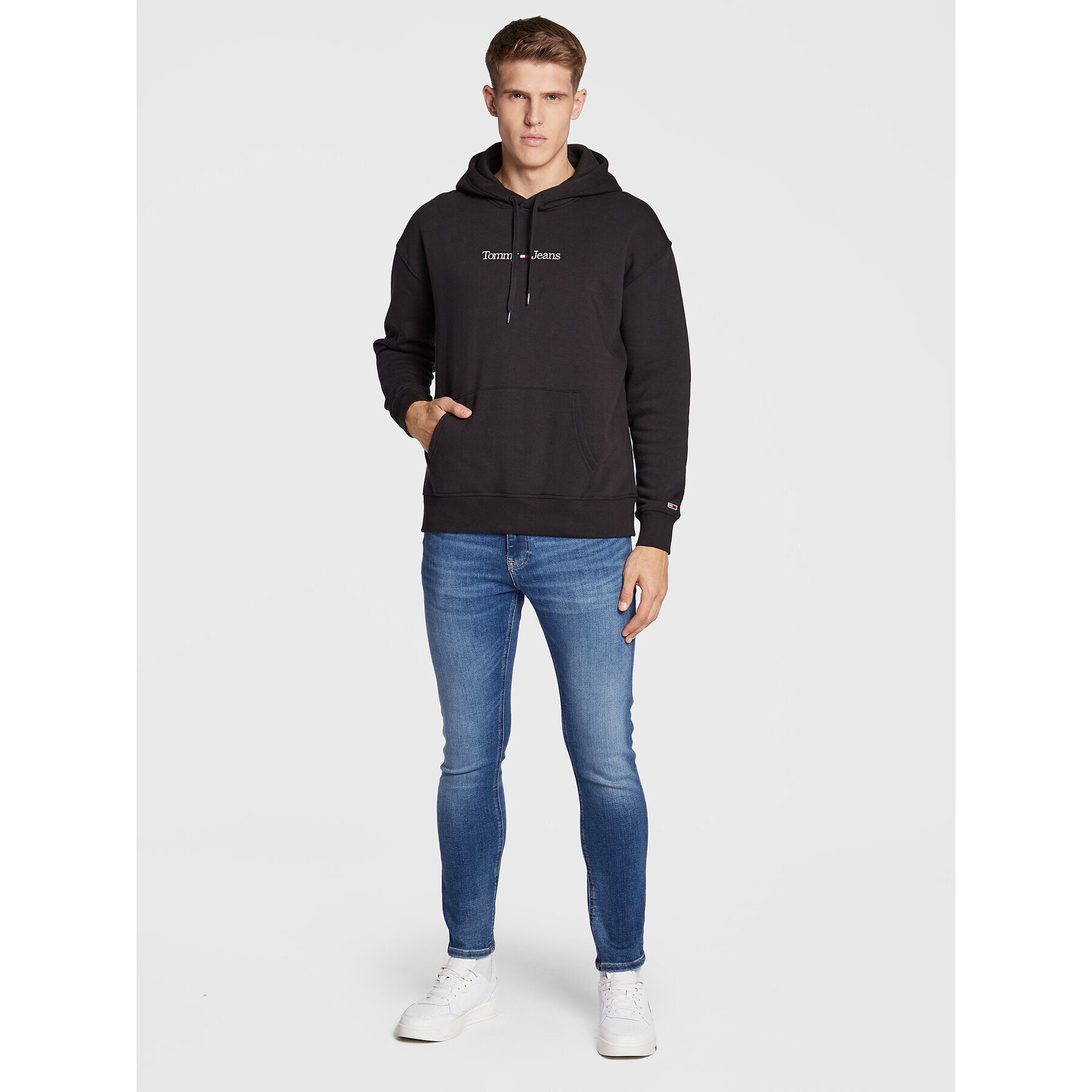 Tommy Jeans Суитшърт Linear DM0DM15013 Черен Regular Fit - Pepit.bg