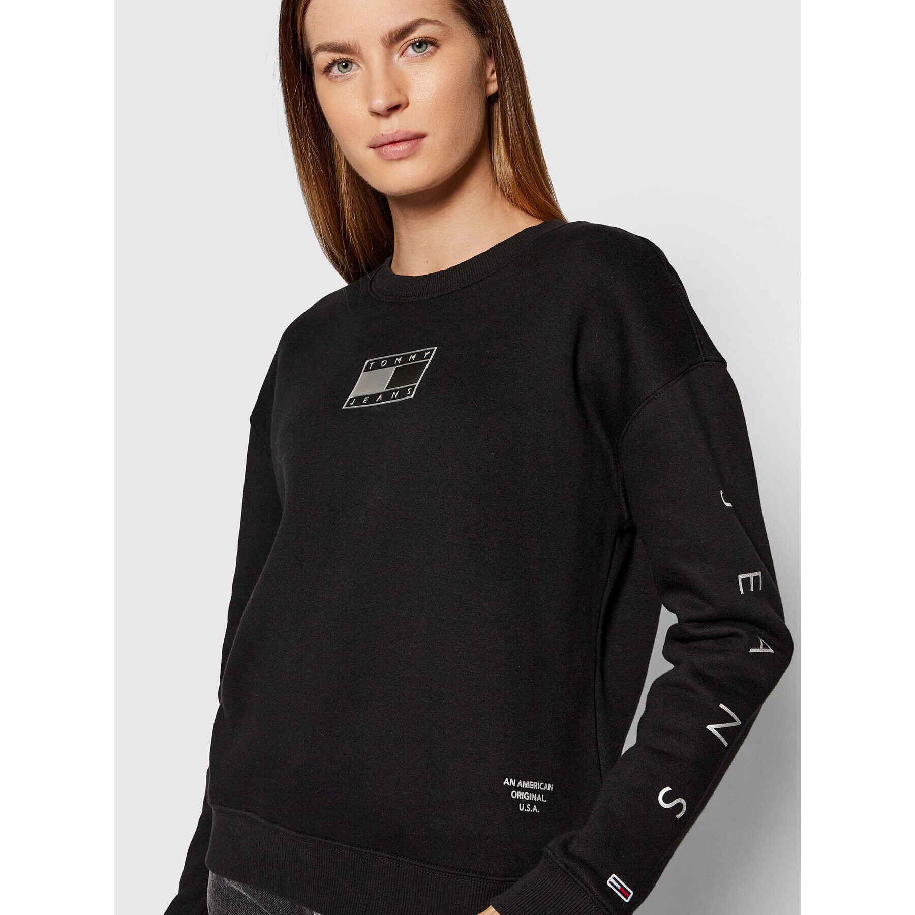 Tommy Jeans Суитшърт Metallic DW0DW12120 Черен Regular Fit - Pepit.bg