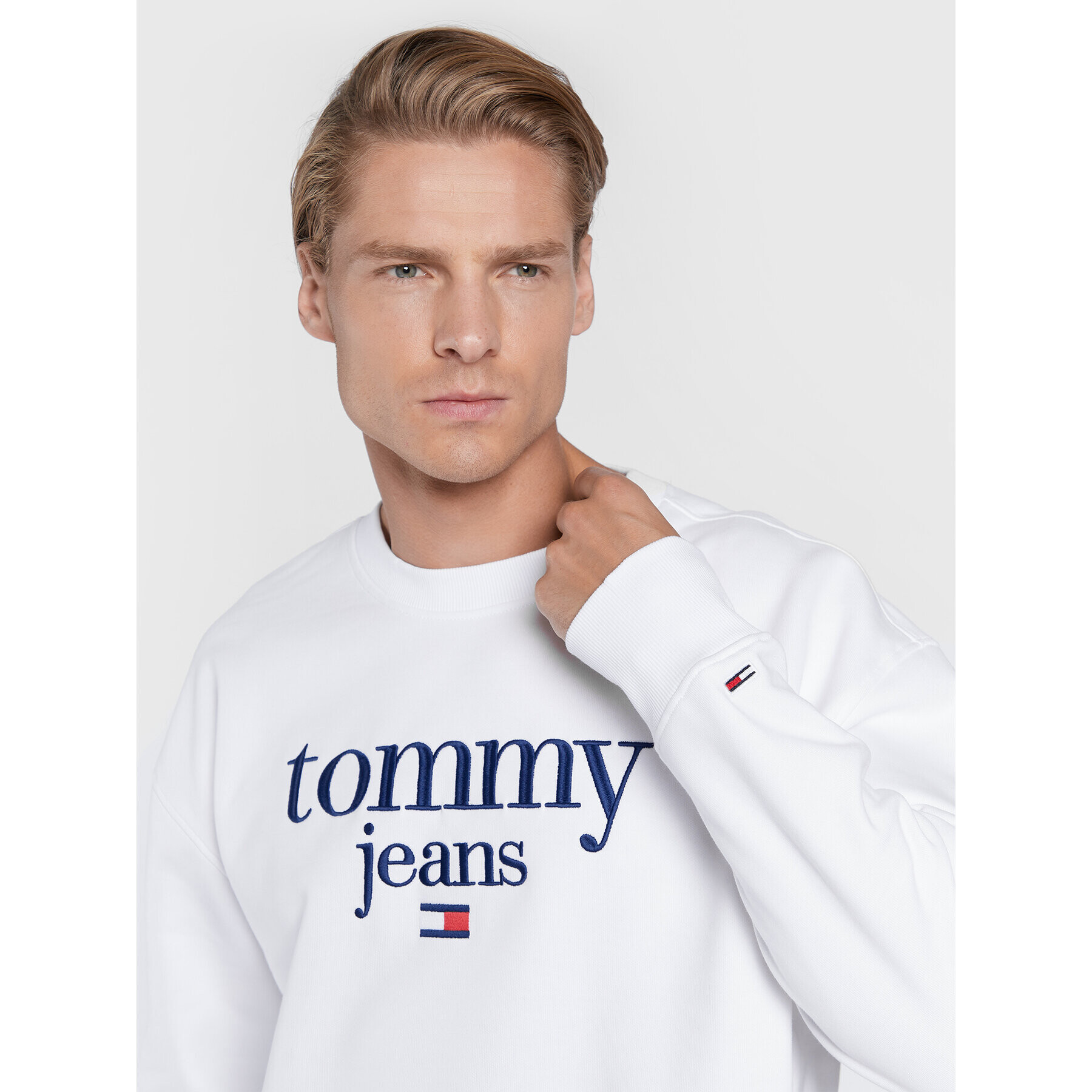 Tommy Jeans Суитшърт Modern Corp DM0DM15029 Бял Regular Fit - Pepit.bg