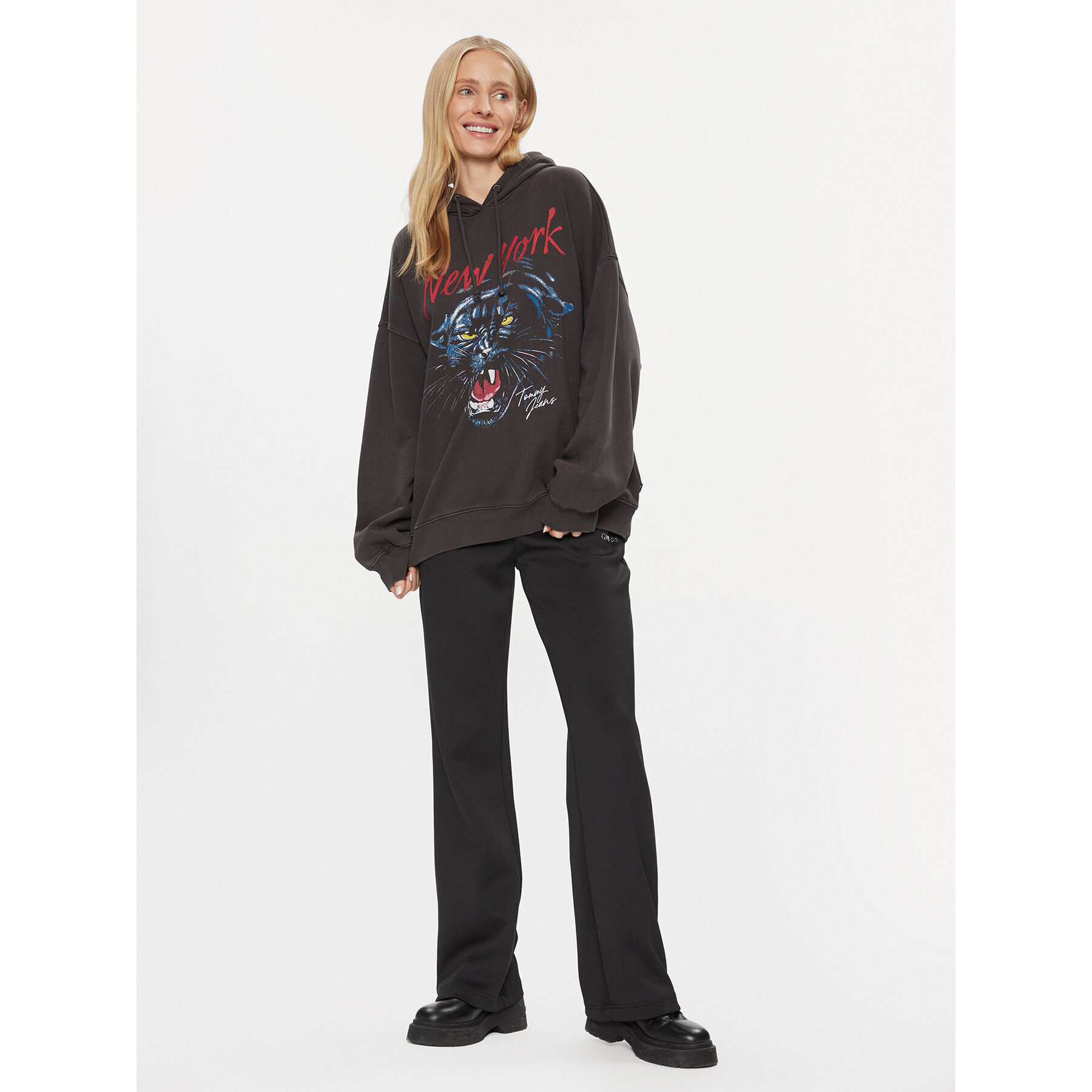 Tommy Jeans Суитшърт Panther DW0DW17335 Черен Oversize - Pepit.bg