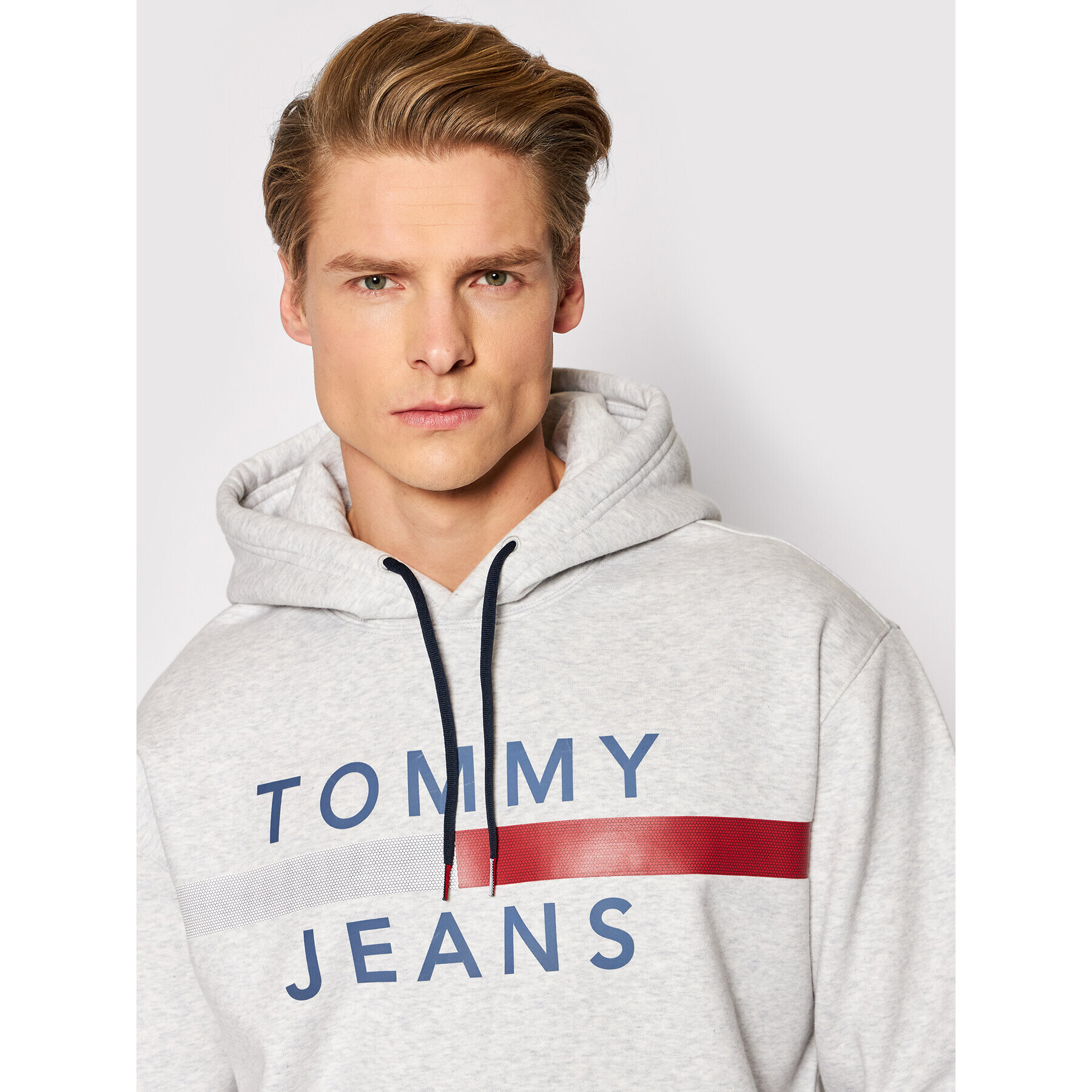 Tommy Jeans Суитшърт Reflective Flag DM0DM07410 Сив Regular Fit - Pepit.bg