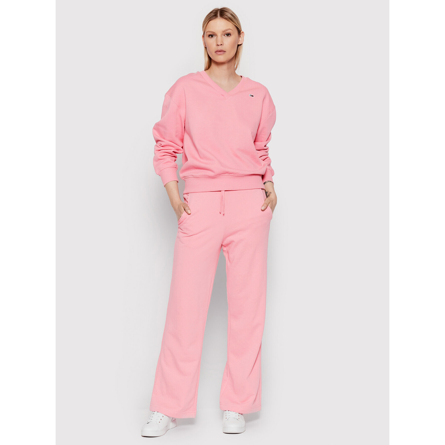 Tommy Jeans Суитшърт Rlxd Feminine DW0DW12725 Розов Relaxed Fit - Pepit.bg