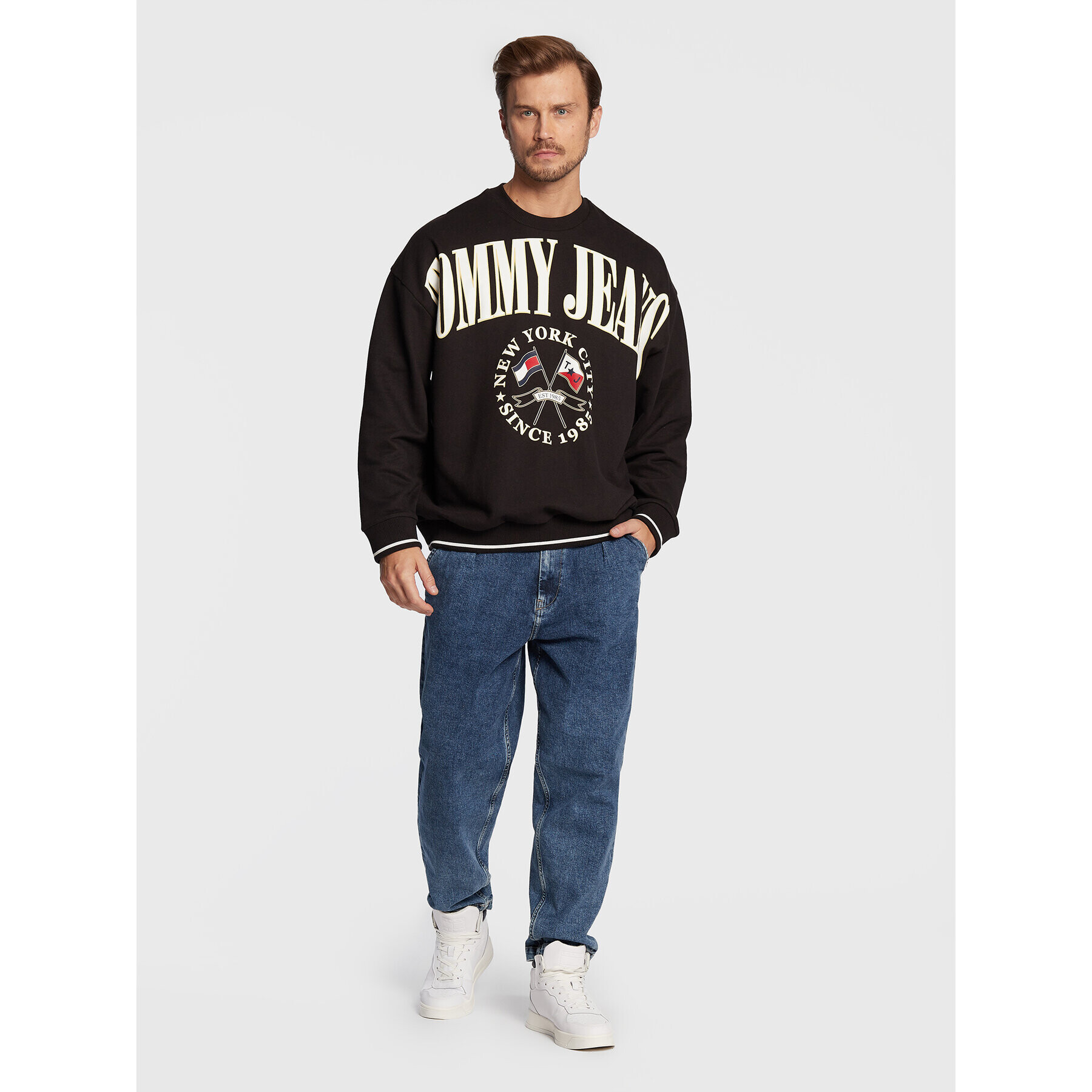 Tommy Jeans Суитшърт Skater Prep Logo Crew DM0DM15024 Черен Relaxed Fit - Pepit.bg