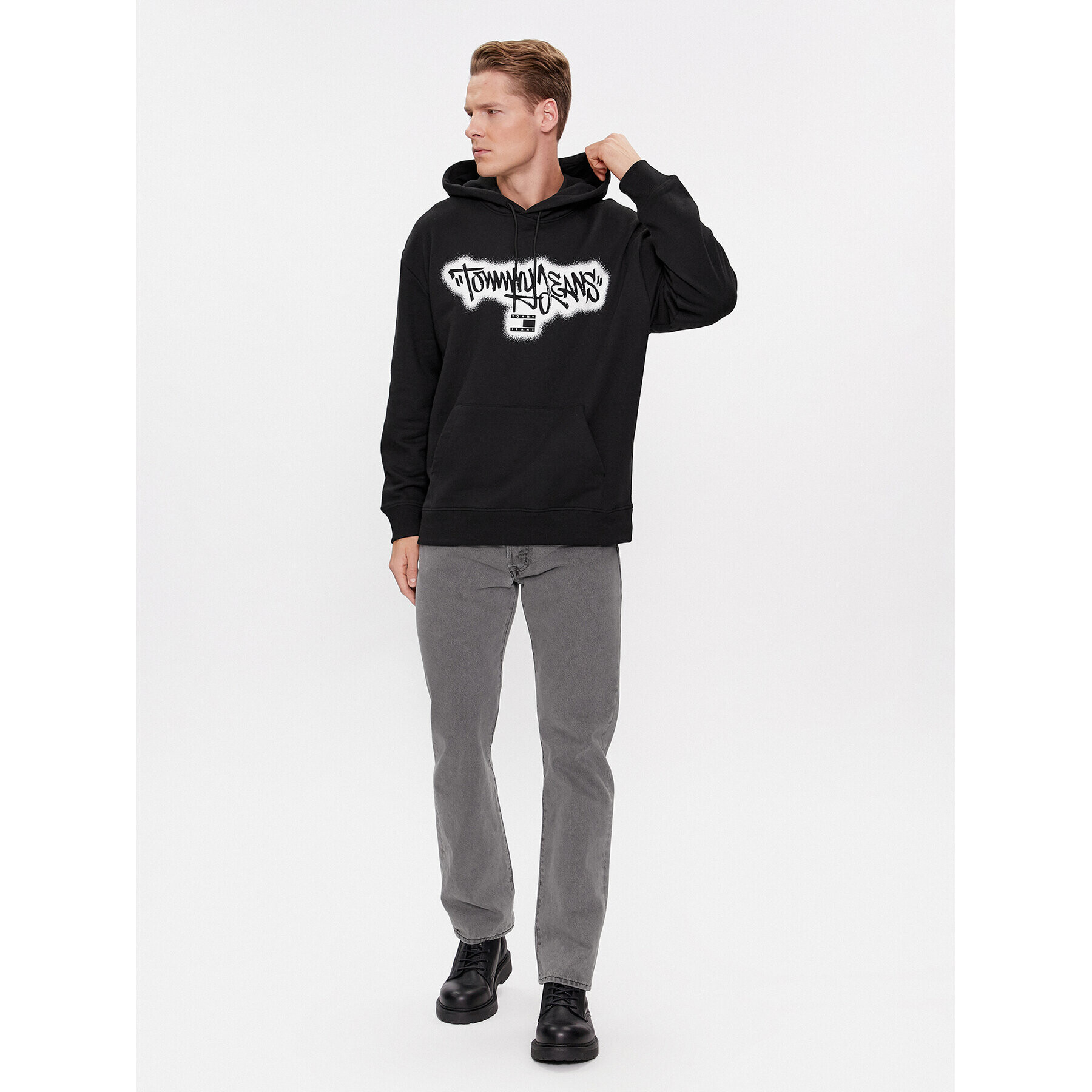 Tommy Jeans Суитшърт Spray Graffiti DM0DM18419 Черен Relaxed Fit - Pepit.bg