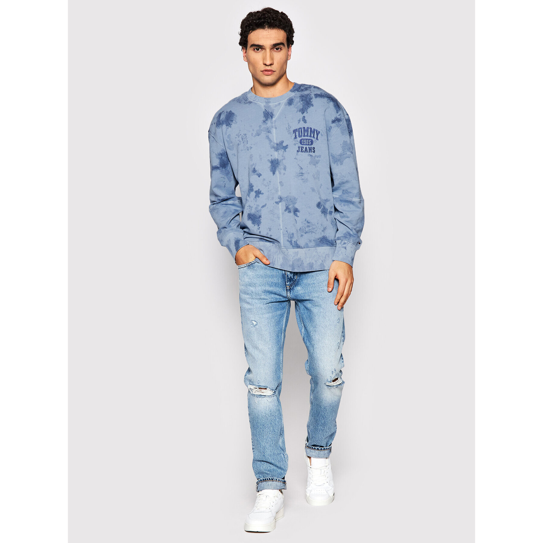 Tommy Jeans Суитшърт Tie Dye Detail DM0DM12382 Тъмносин Relaxed Fit - Pepit.bg