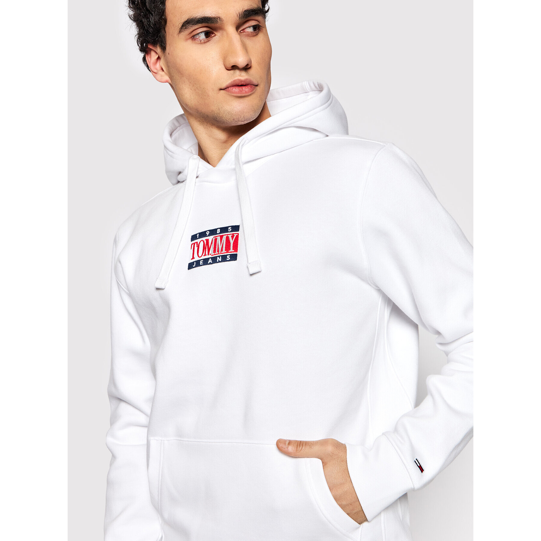 Tommy Jeans Суитшърт Timekess DM0DM12372 Бял Regular Fit - Pepit.bg