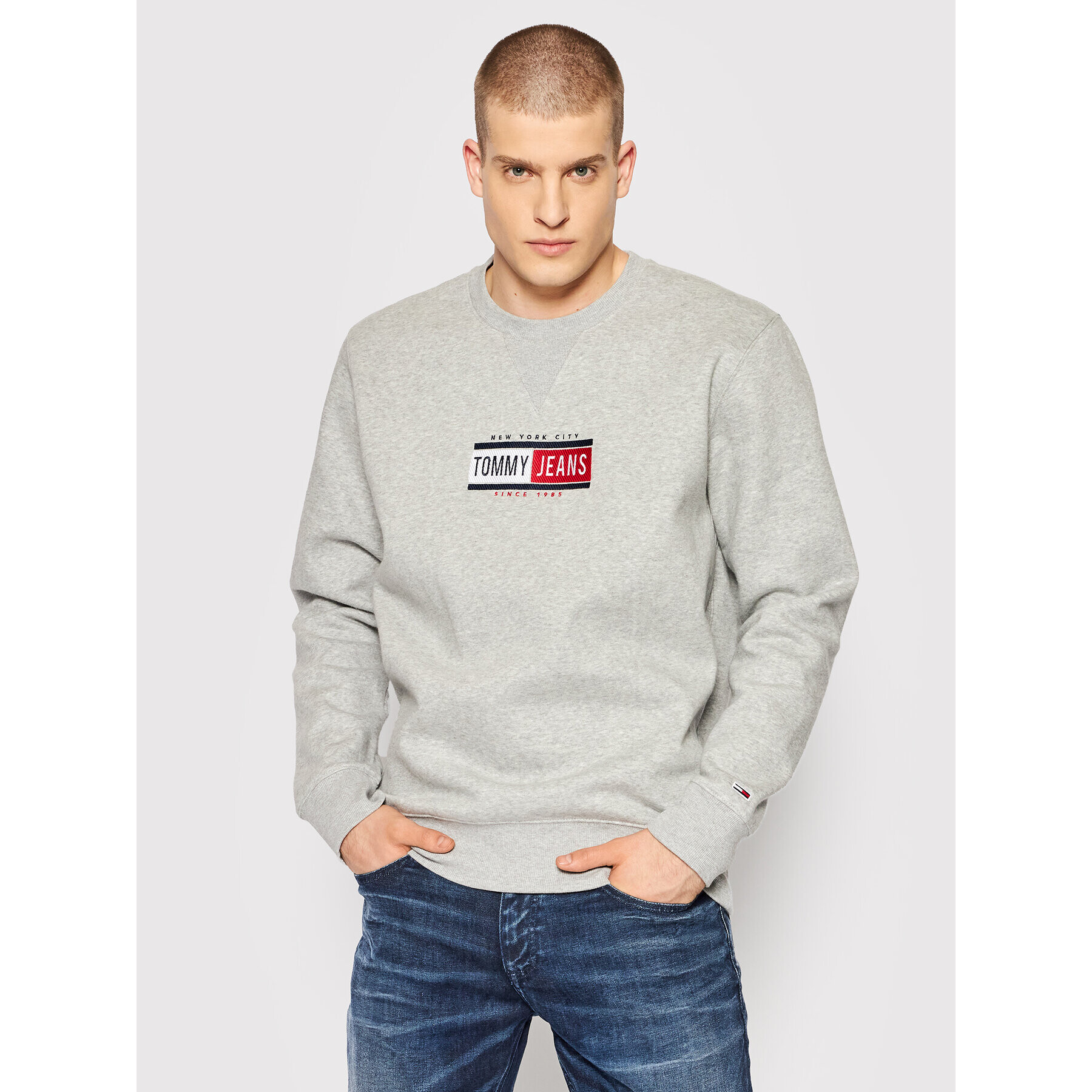 Tommy Jeans Суитшърт Timeless Crew DM0DM11631 Сив Regular Fit - Pepit.bg