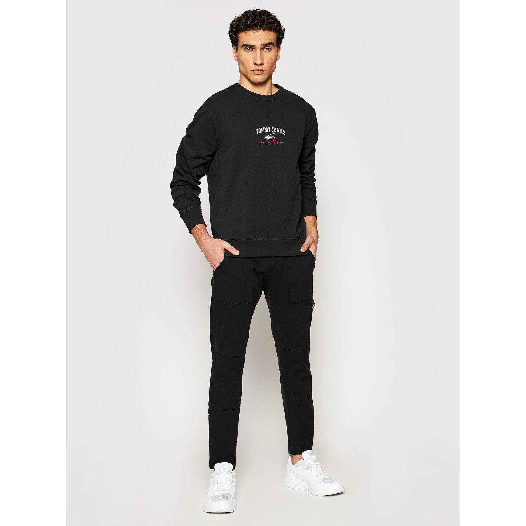 Tommy Jeans Суитшърт Timeless Tommy DM0DM10193 Черен Regular Fit - Pepit.bg