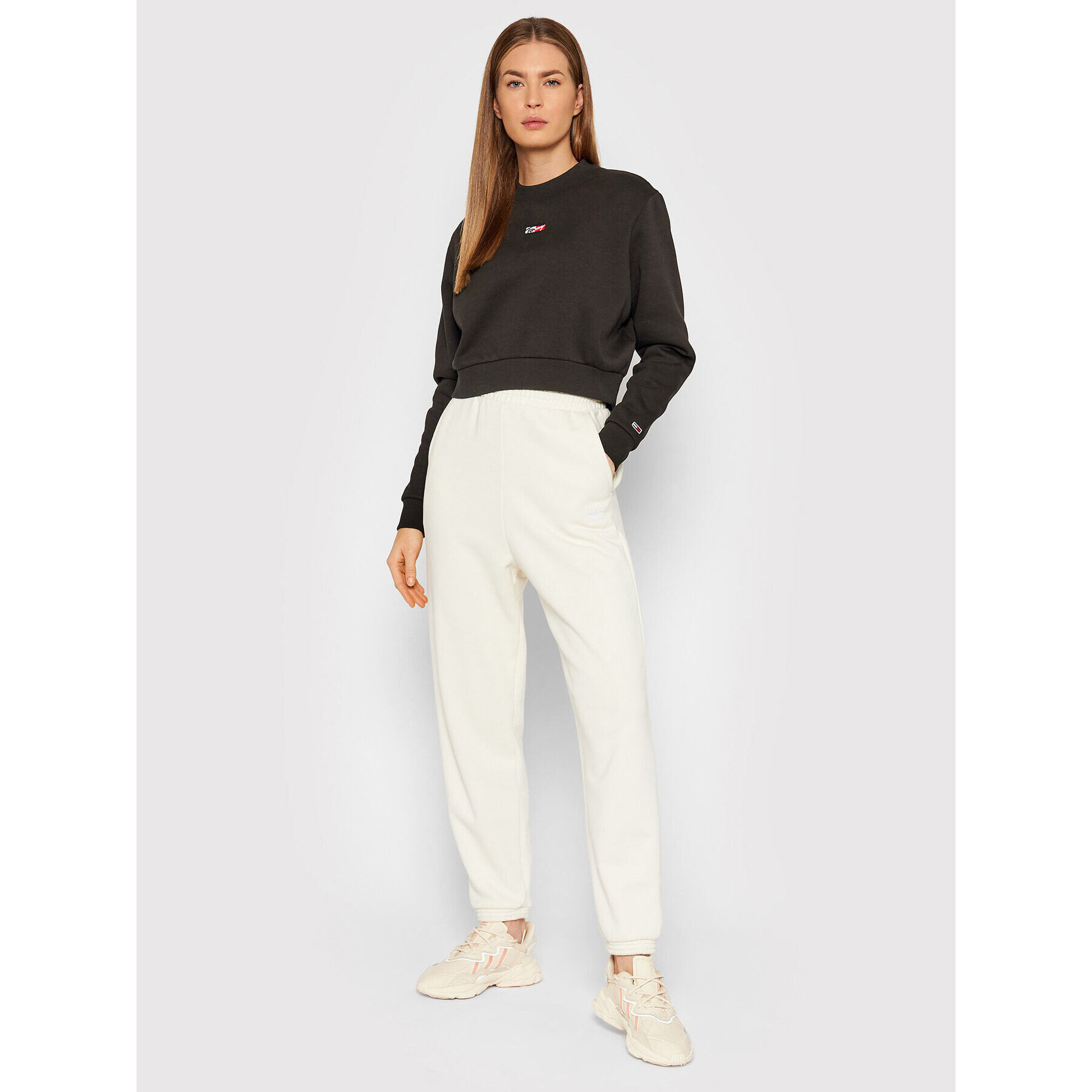 Tommy Jeans Суитшърт Tiny Tommy DW0DW11051 Черен Cropped Fit - Pepit.bg