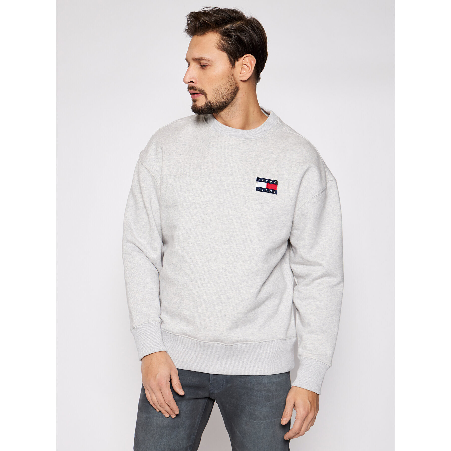 Tommy Jeans Суитшърт Tjm Badge Crew DM0DM06592 Сив Regular Fit - Pepit.bg