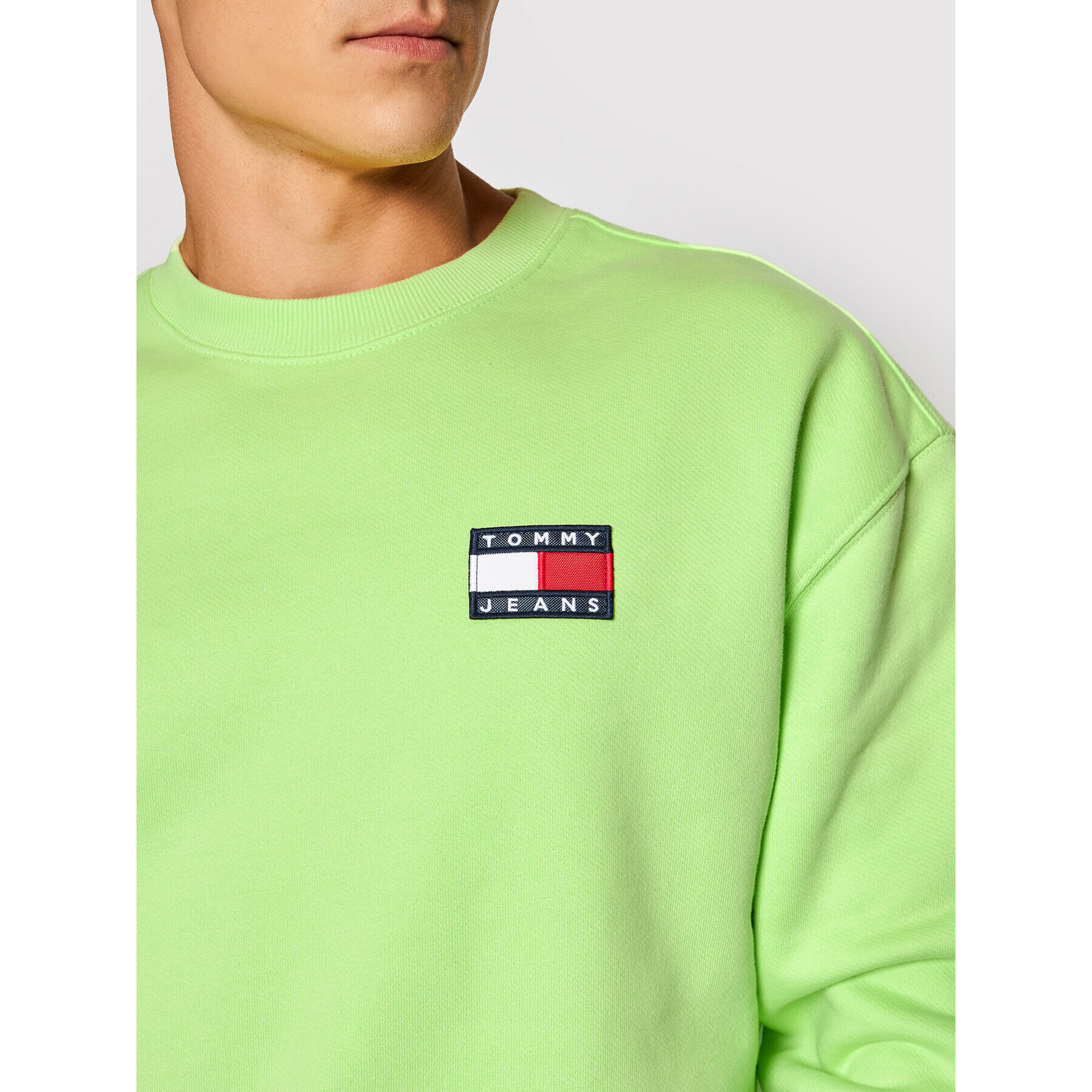 Tommy Jeans Суитшърт Tjm Badge Crew DM0DM06592 Зелен Regular Fit - Pepit.bg