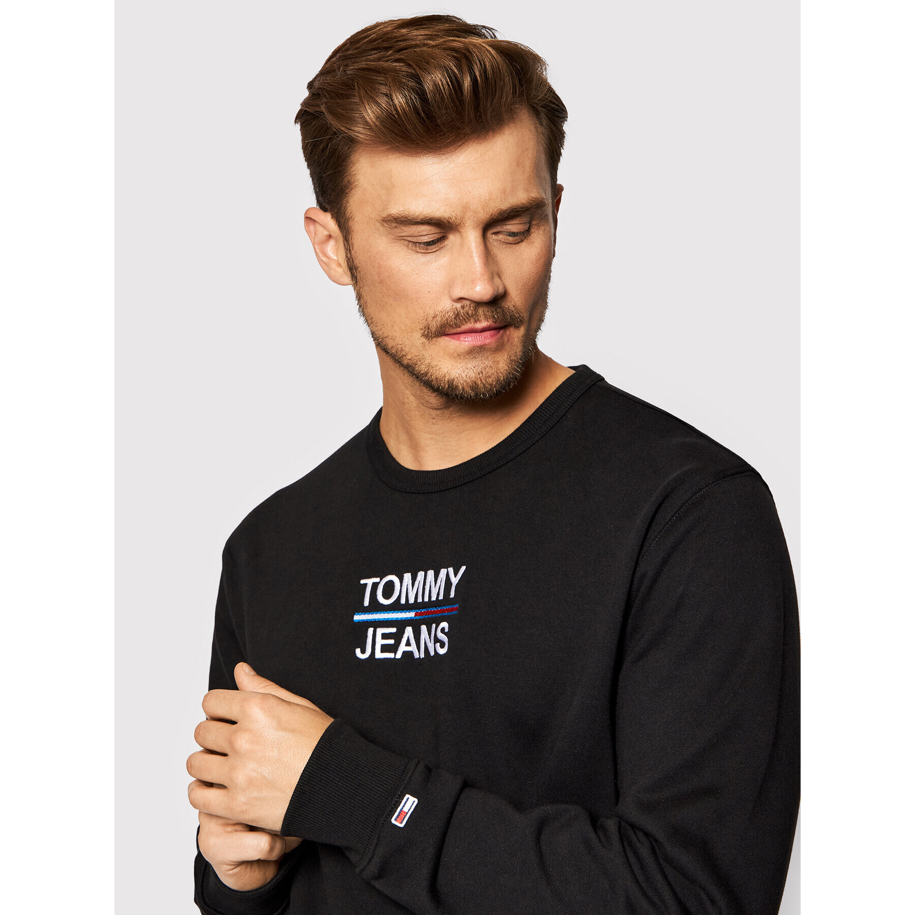 Tommy Jeans Суитшърт Tjm Essential Crew DM0DM10910 Черен Regular Fit - Pepit.bg