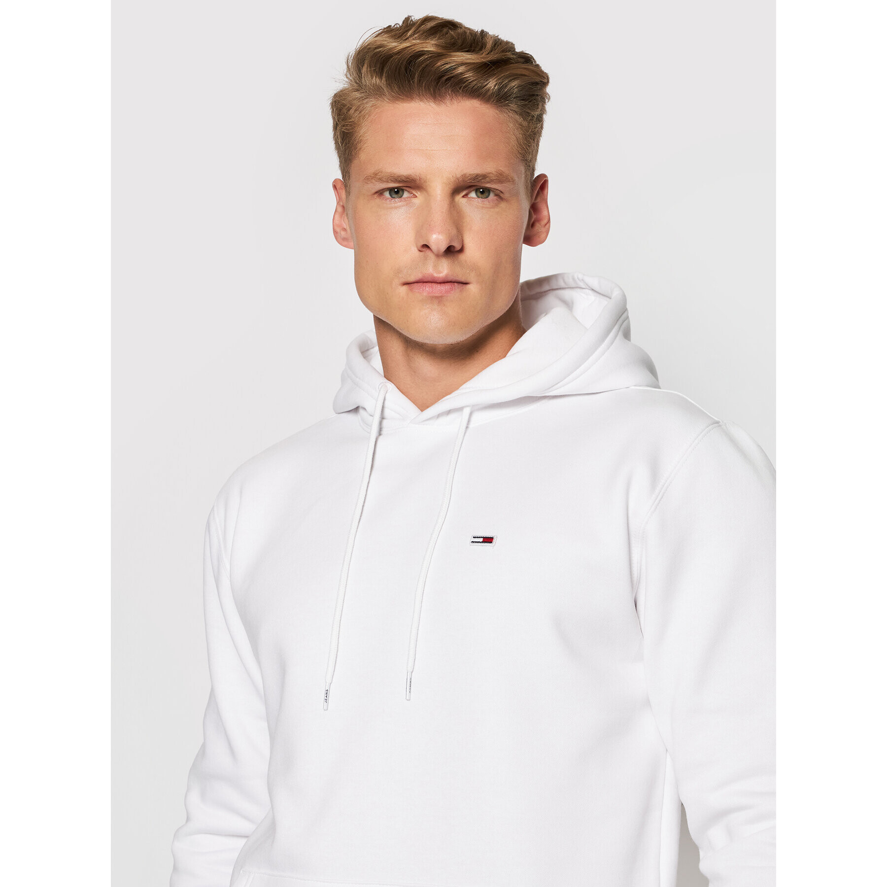 Tommy Jeans Суитшърт Tjm Fleece Hoodie DM0DM09593 Бял Regular Fit - Pepit.bg