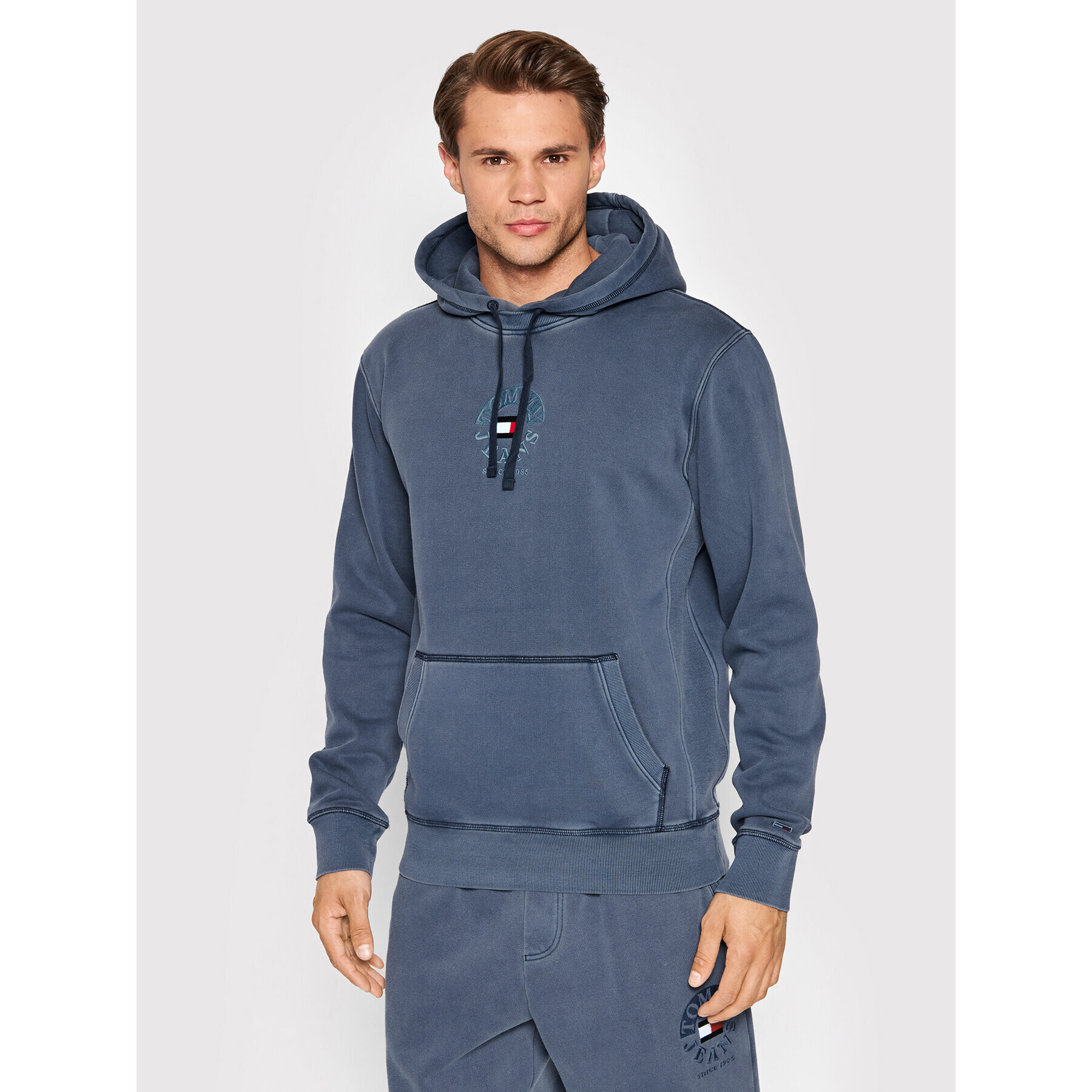 Tommy Jeans Суитшърт Tjm Timeless DM0DM12943 Тъмносин Regular Fit - Pepit.bg