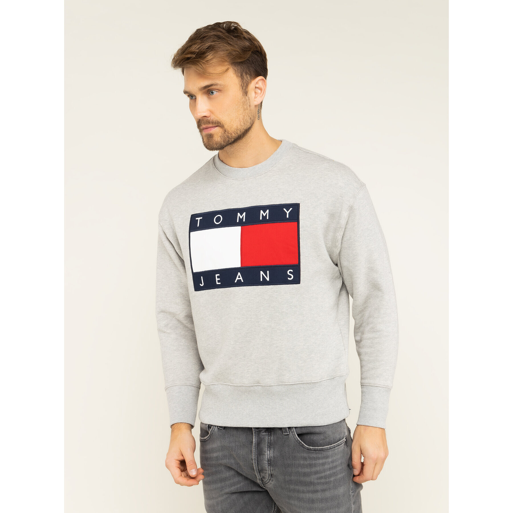 Tommy Jeans Суитшърт TJM Tommy Flag Crew DM0DM07201 Сив Regular Fit - Pepit.bg