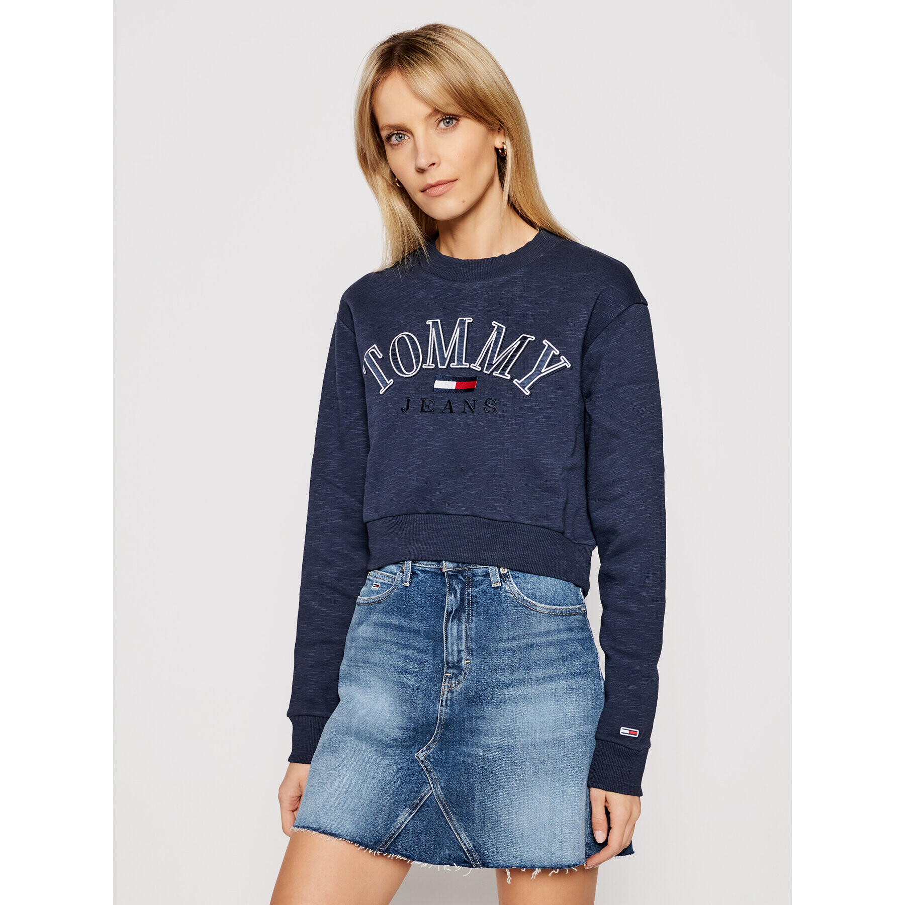 Tommy Jeans Суитшърт Tjw Crop College Logo DW0DW09792 Тъмносин Regular Fit - Pepit.bg