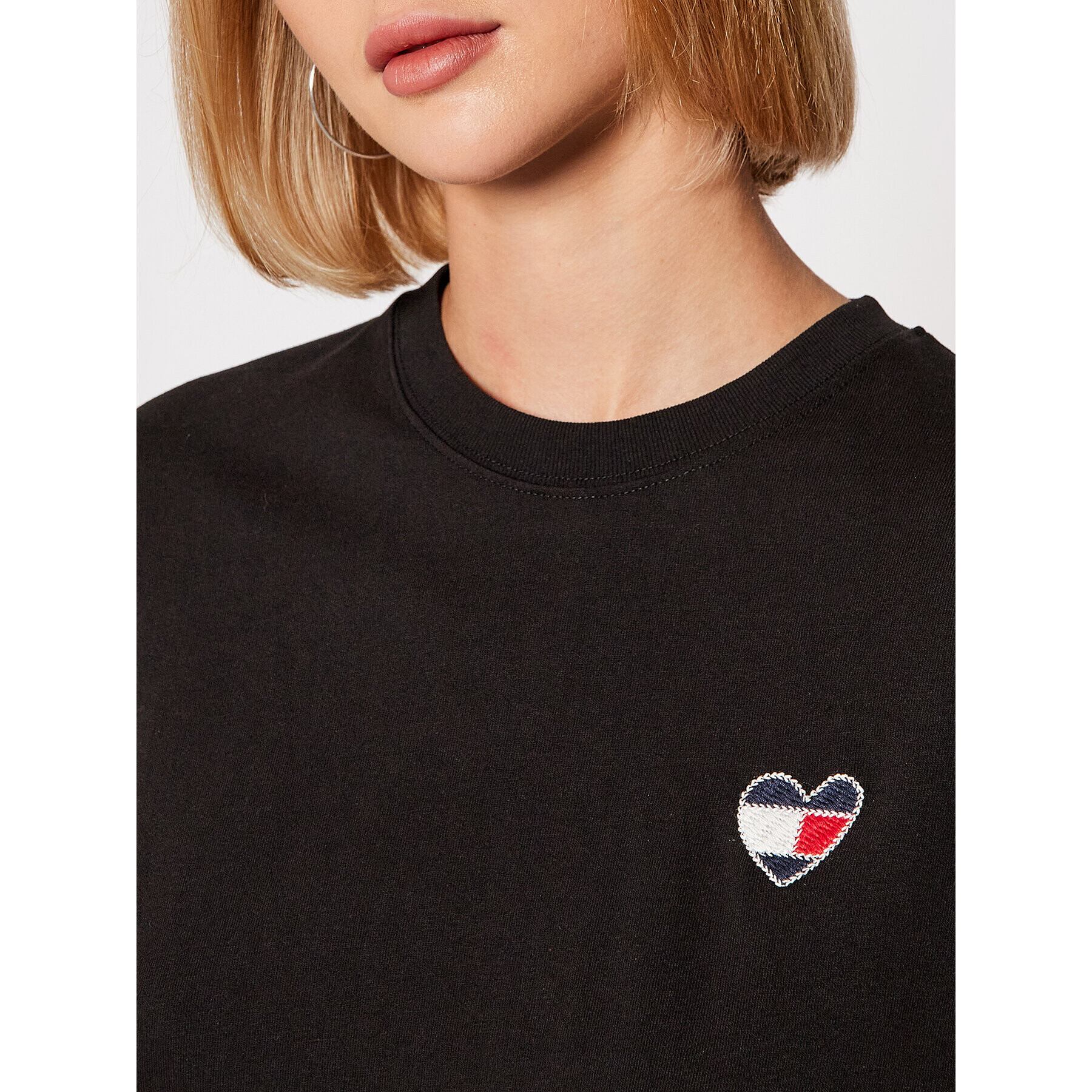 Tommy Jeans Суитшърт Tjw Homespun Heart DW0DW10358 Черен Boxy Fit - Pepit.bg